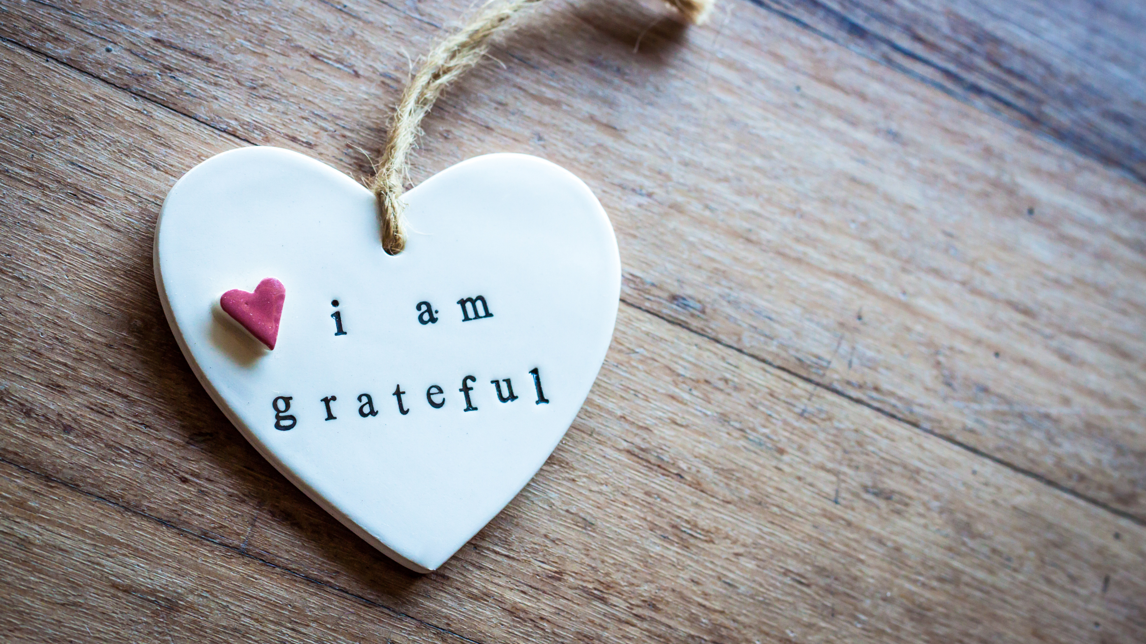 Gratitude: A heart-shaped charm, The expression of appreciation, Thankfulness, Inspiration. 3840x2160 4K Background.