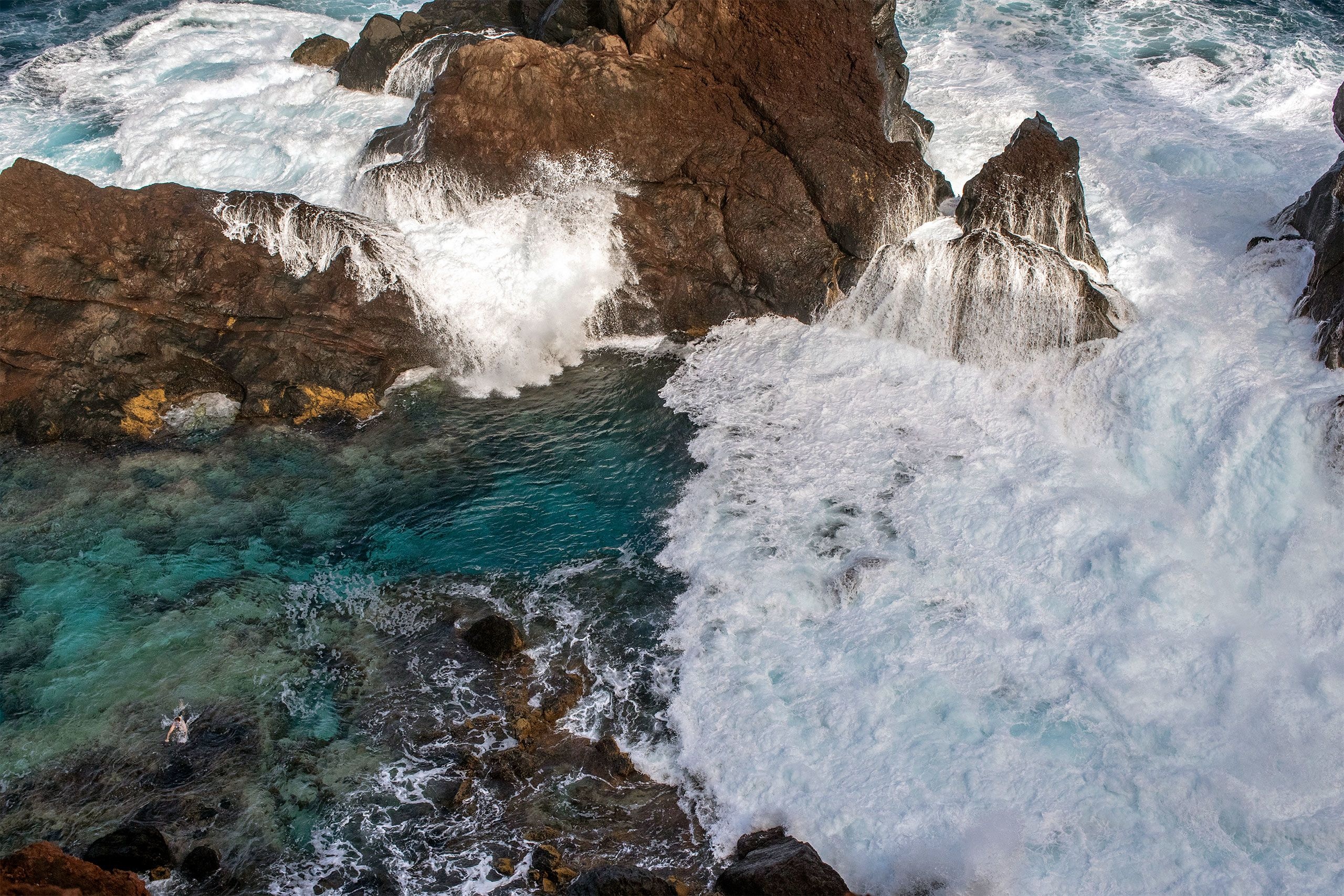 Pitcairn Islands, The edge of the world, Remote paradise, Exploring nature, 2560x1710 HD Desktop