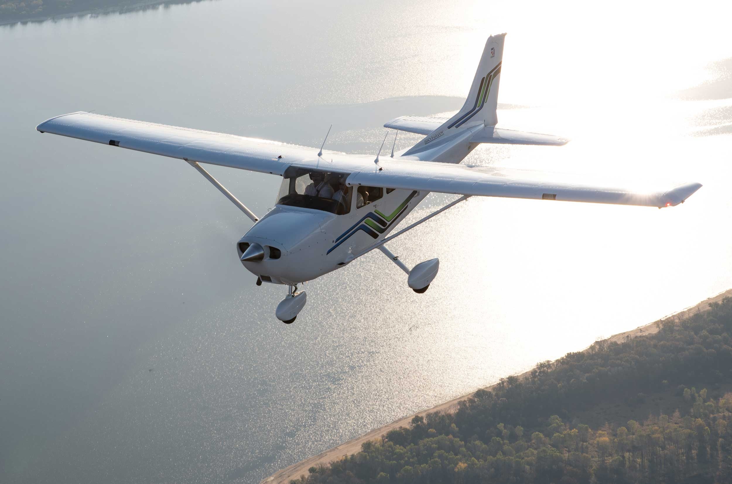 Cessna, Skyhawk Model, Flyer Magazine, 65th Anniversary, 2500x1660 HD Desktop