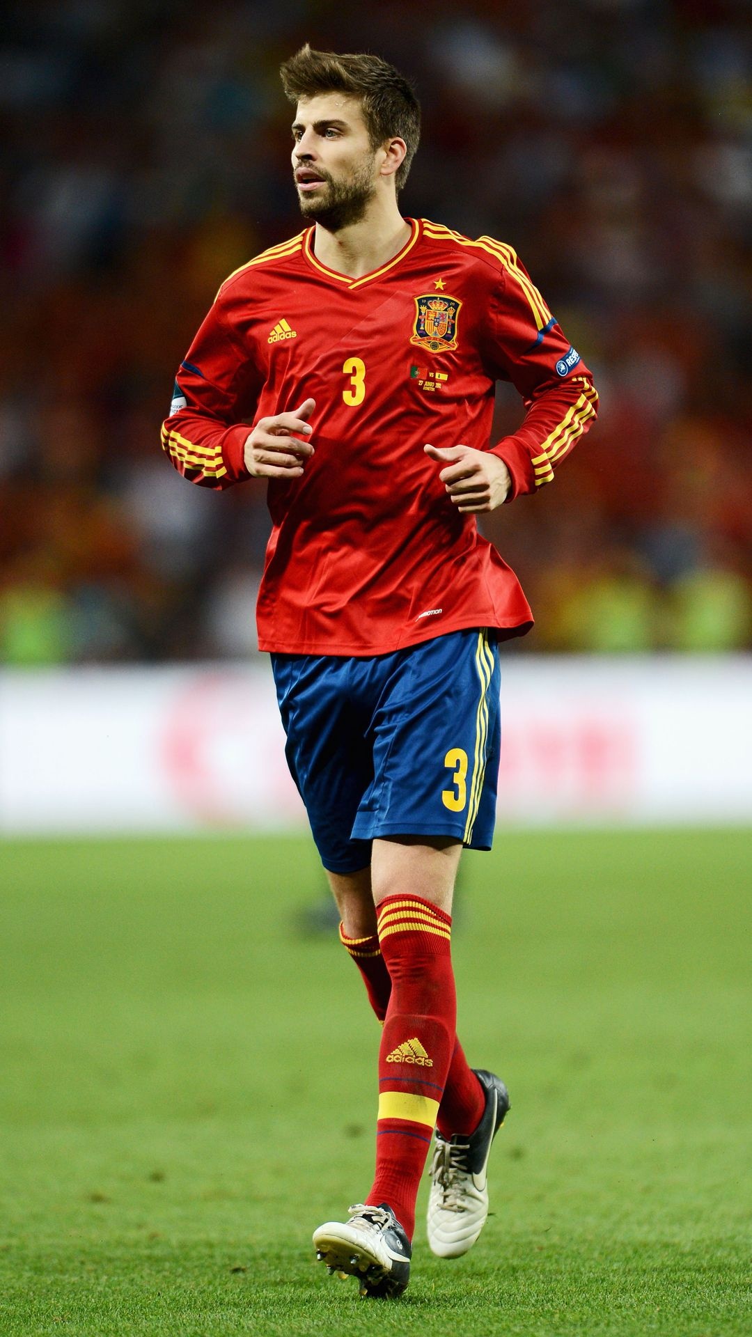 Gerard Pique: The former Barca player, Footballer. 1080x1920 Full HD Wallpaper.