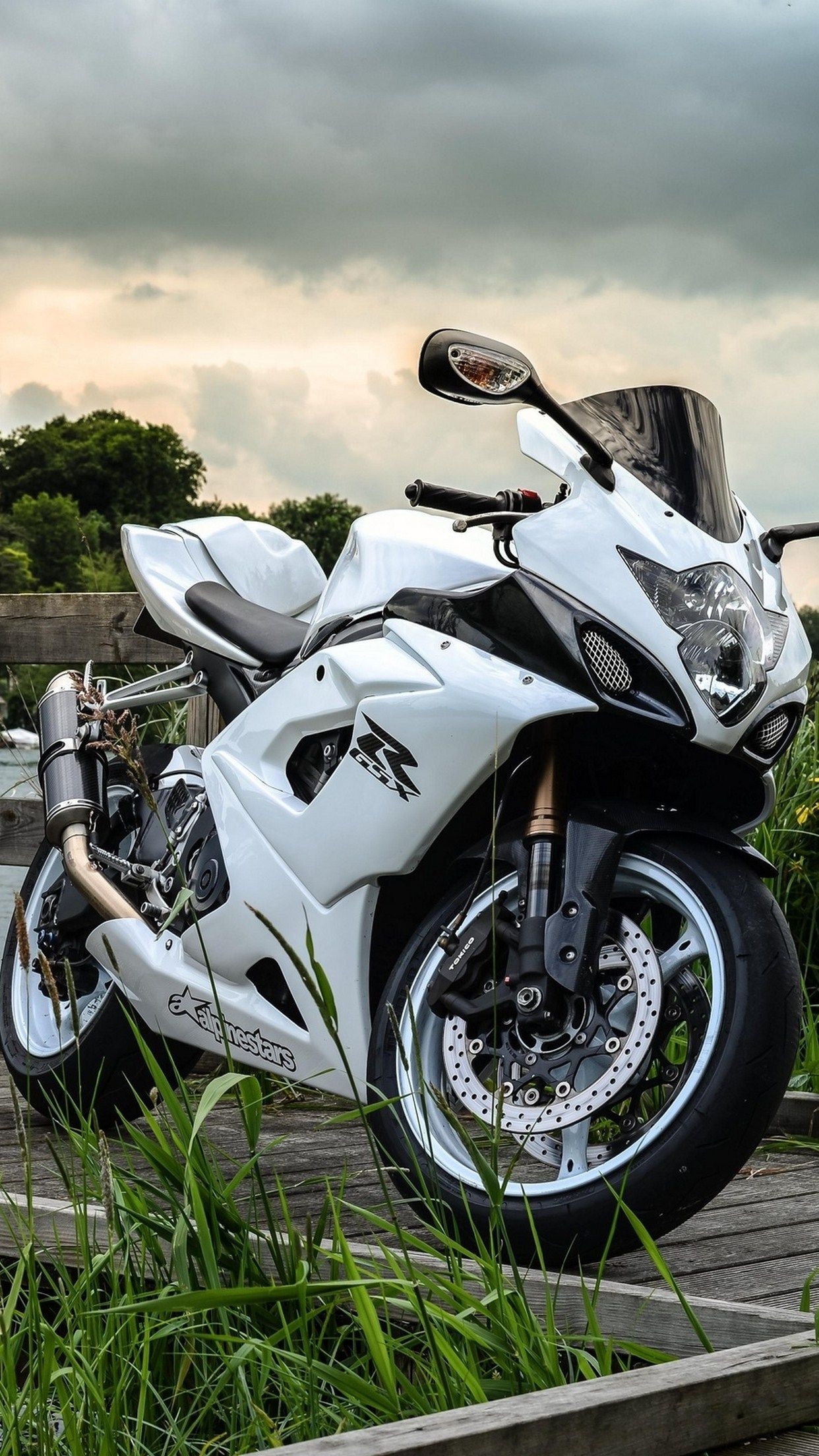 Suzuki GSX-R1000 Motorcycle, Exhilarating speed, Iconic Suzuki model, Superior performance, 1250x2210 HD Phone