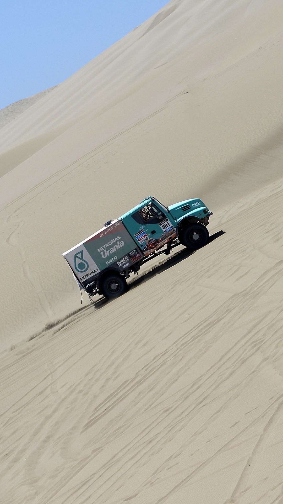 Dakar Rally: 2012 Dakar, Day Seven, Chile, Gerard de Rooij, The Netherlands, Iveco truck, A sand dune. 1080x1920 Full HD Background.
