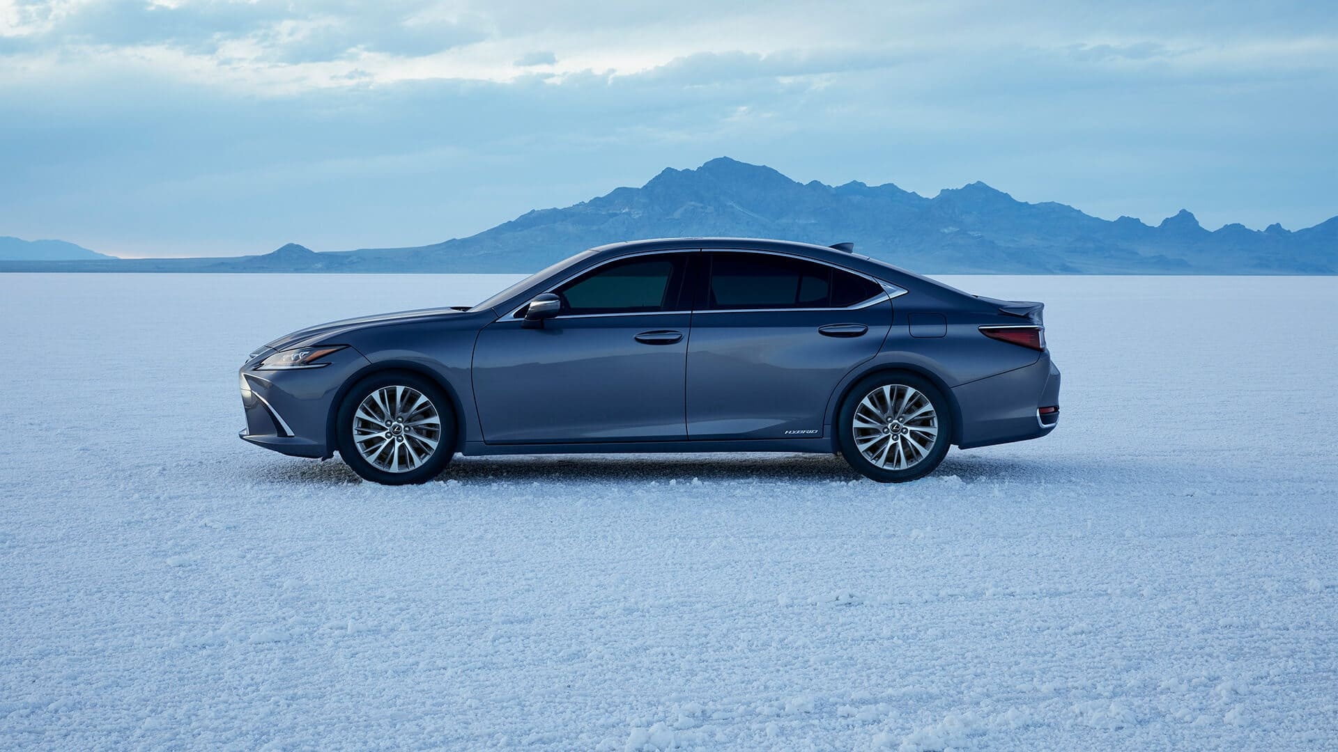 Lexus ES, Elegant and refined, Smooth and responsive, Advanced safety systems, 1920x1080 Full HD Desktop