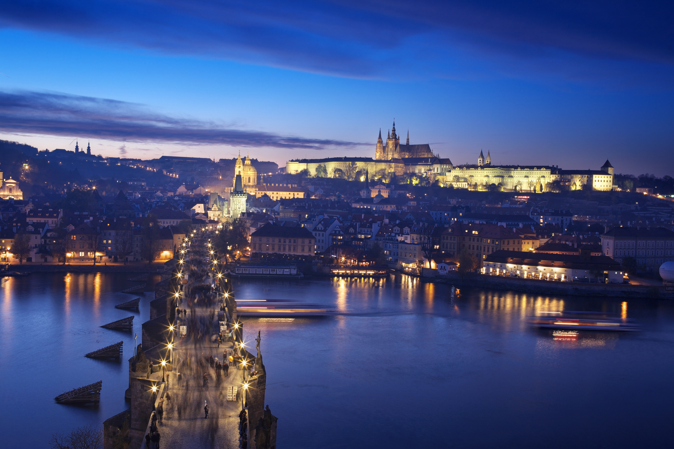 Prague Castle, Charles Bridge, Night lights, Beautiful river, 2640x1760 HD Desktop