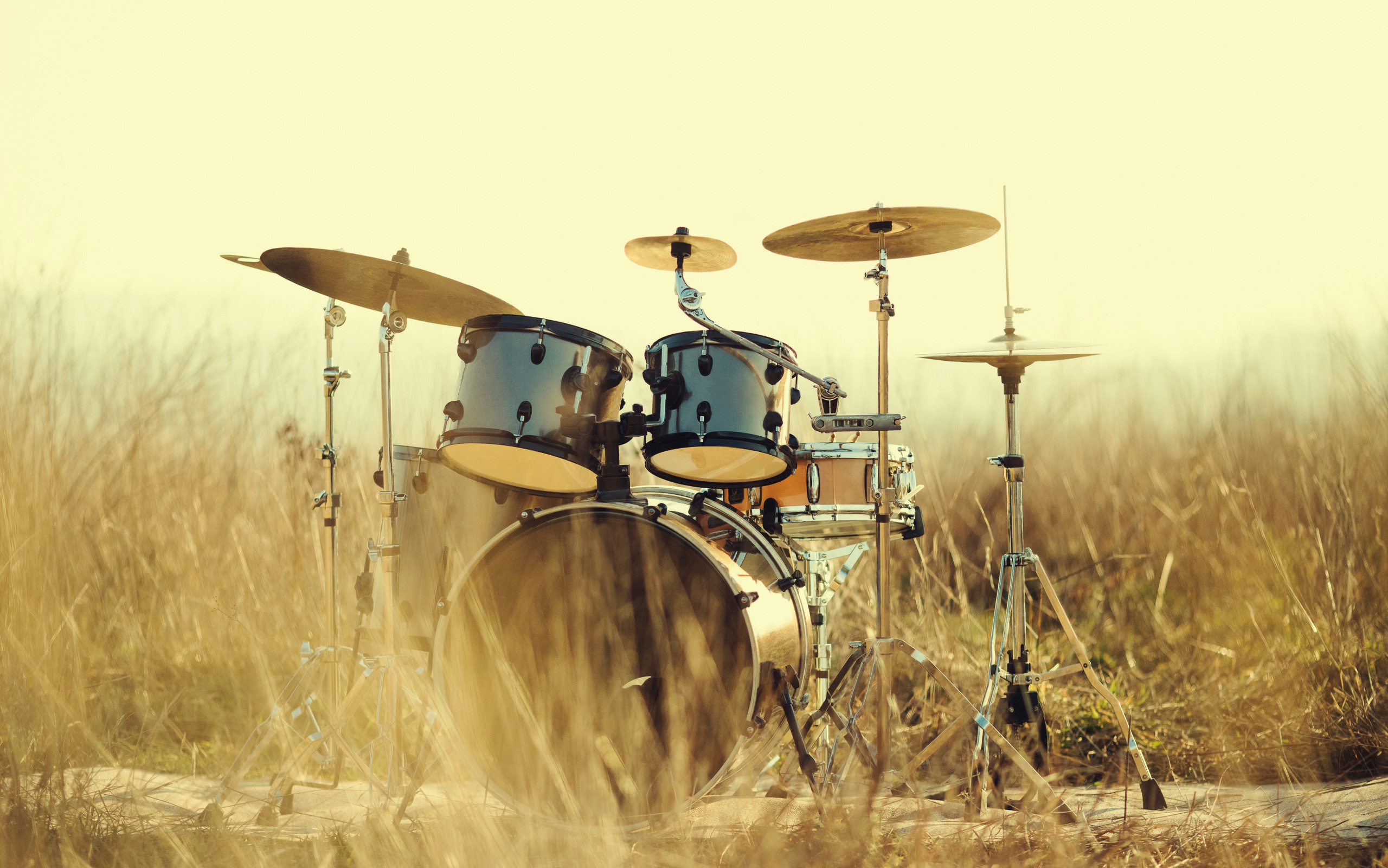 Drums: Professional Musical Equipment, Live Sound, Shooting A Music Video, Pro Drum. 2560x1600 HD Background.