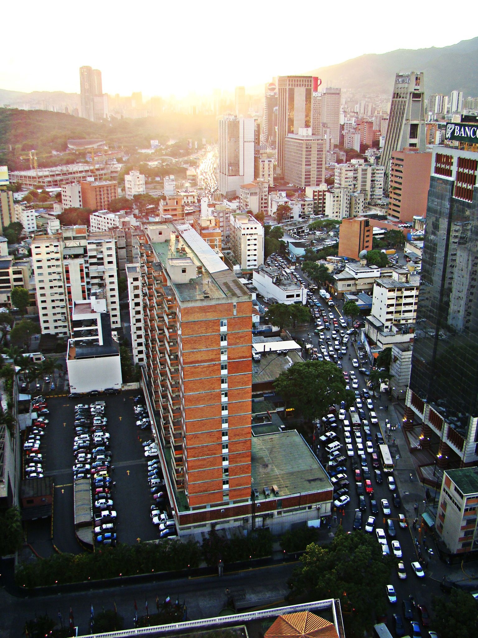 Caracas, Travels, Caracas traffic, Sabana grande, 1540x2050 HD Handy