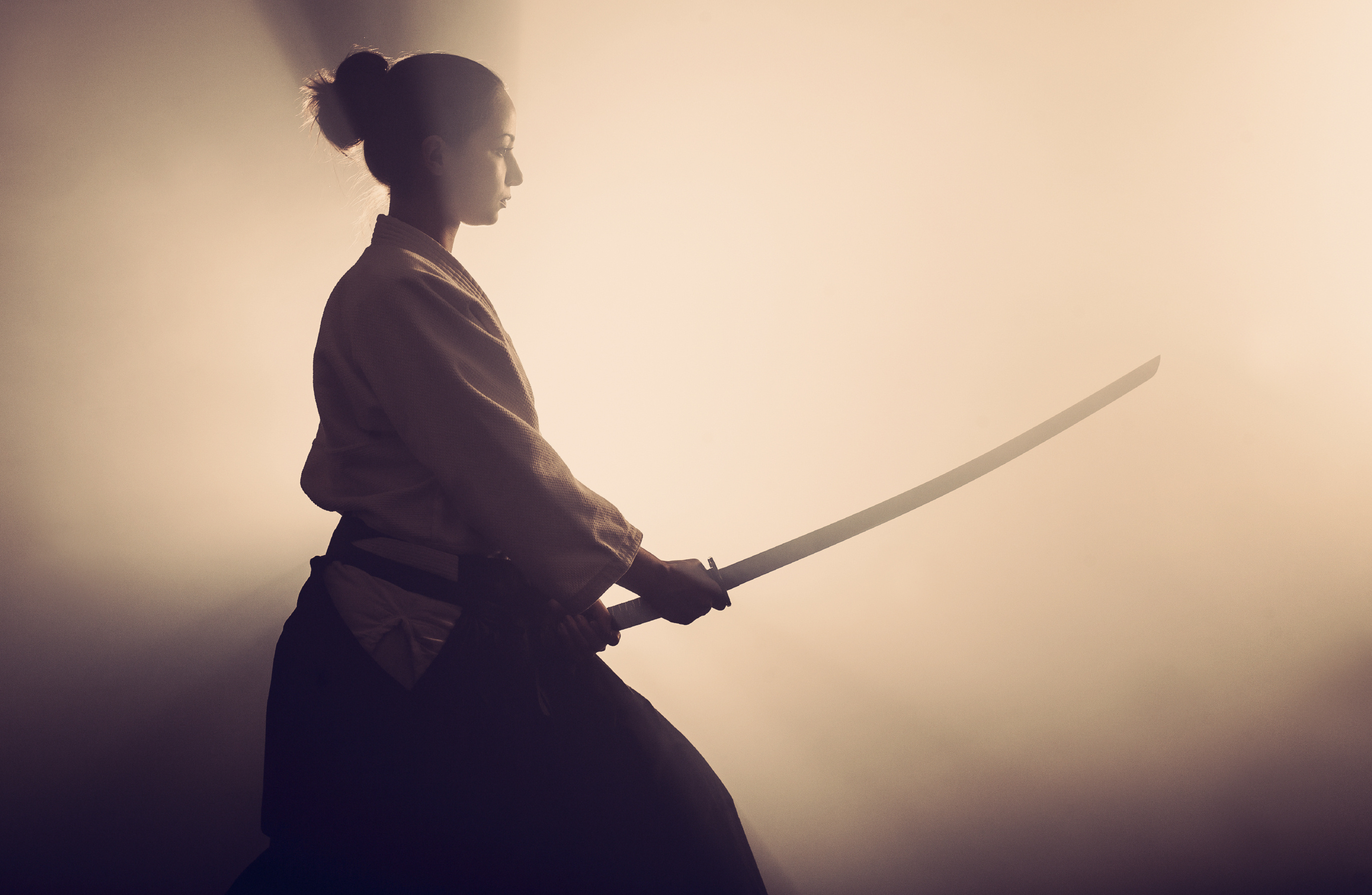 Sword Fighting: A female samurai, Katana in the hands of a princess - a Japanese noblewoman who was allowed to use a sword. 2750x1800 HD Background.
