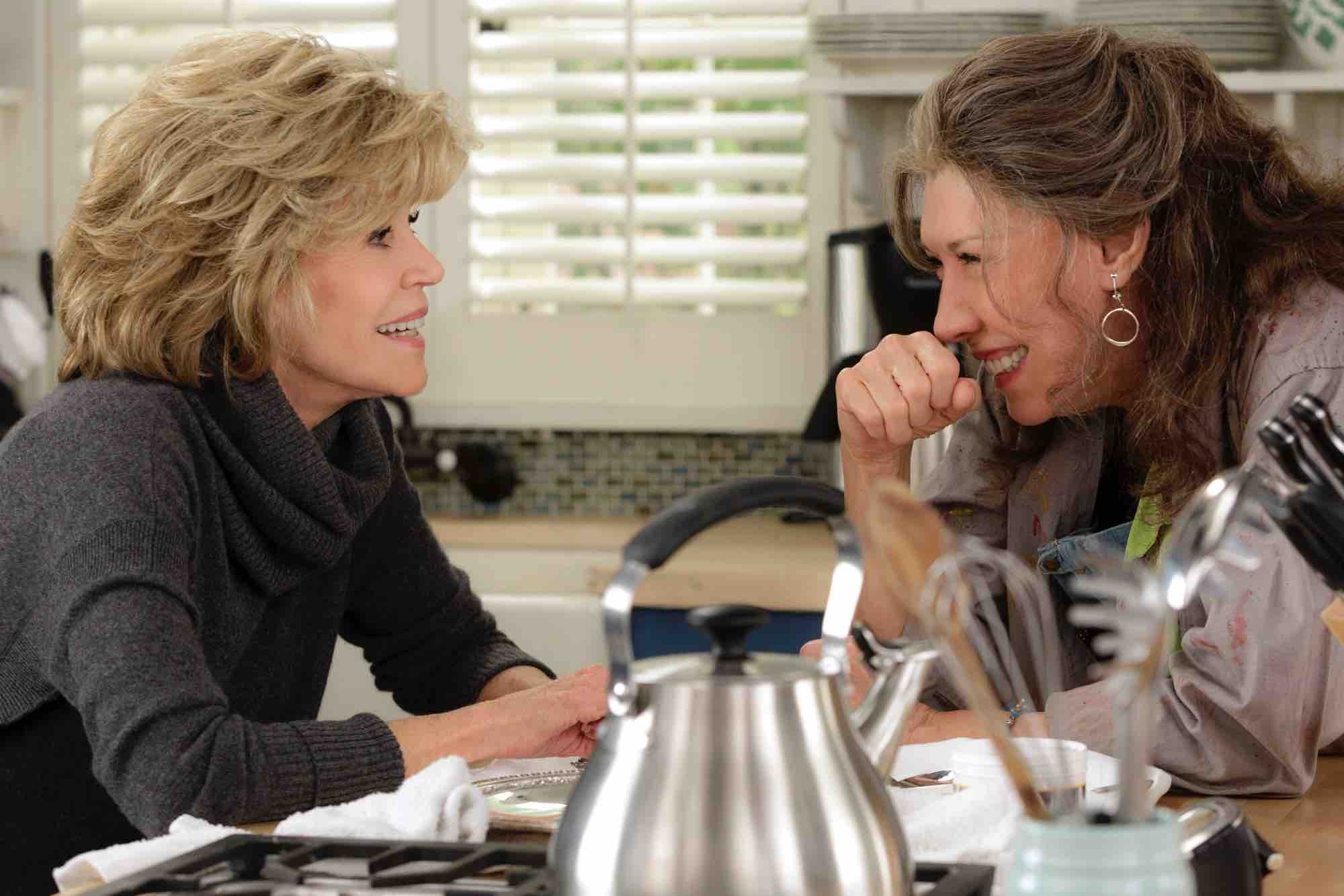 Grace and Frankie, Second season confirmed, More laughter, More drama, 2000x1340 HD Desktop