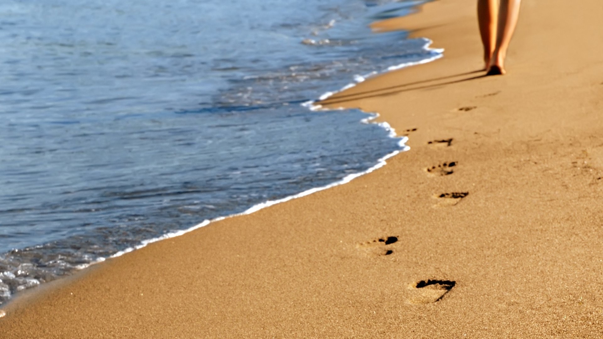 Footprints in the sand, Background pictures, 1920x1080 Full HD Desktop