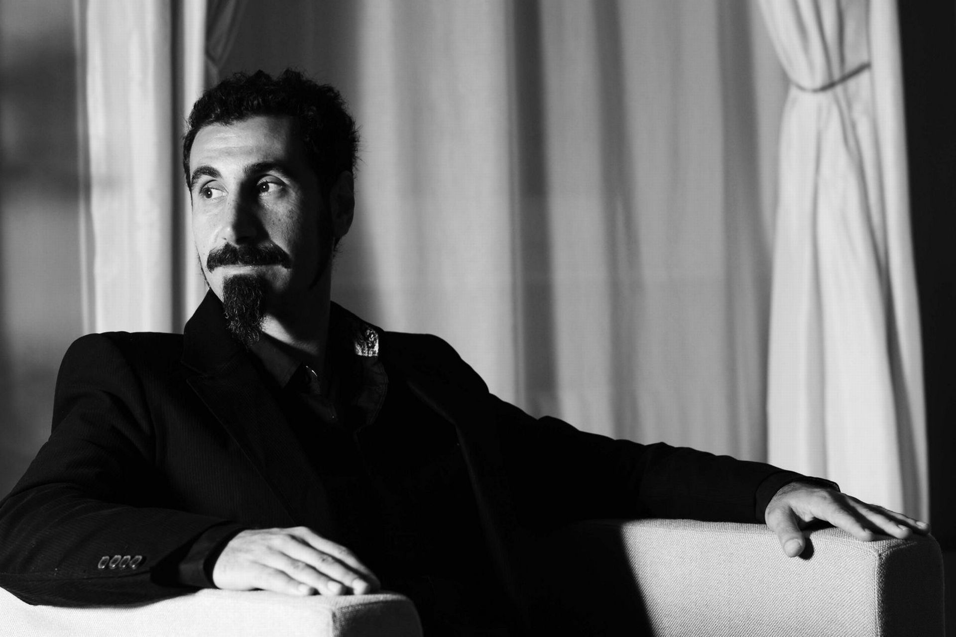 System of a Down: Tankian's unusual delivery and wide vocal range, Black and white. 1920x1280 HD Background.
