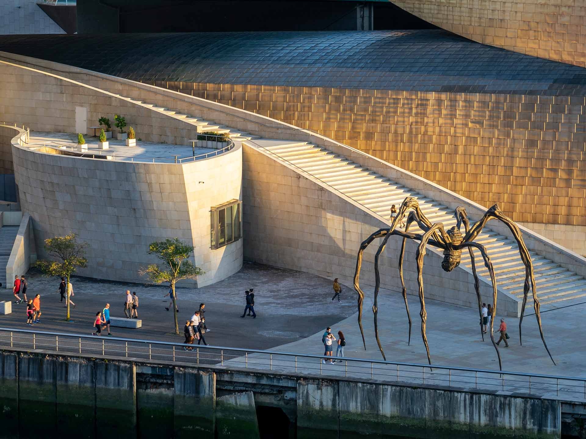 Die Umgebung des Guggenheim-Museums Bilbao erkunden, 1920x1440 HD Desktop