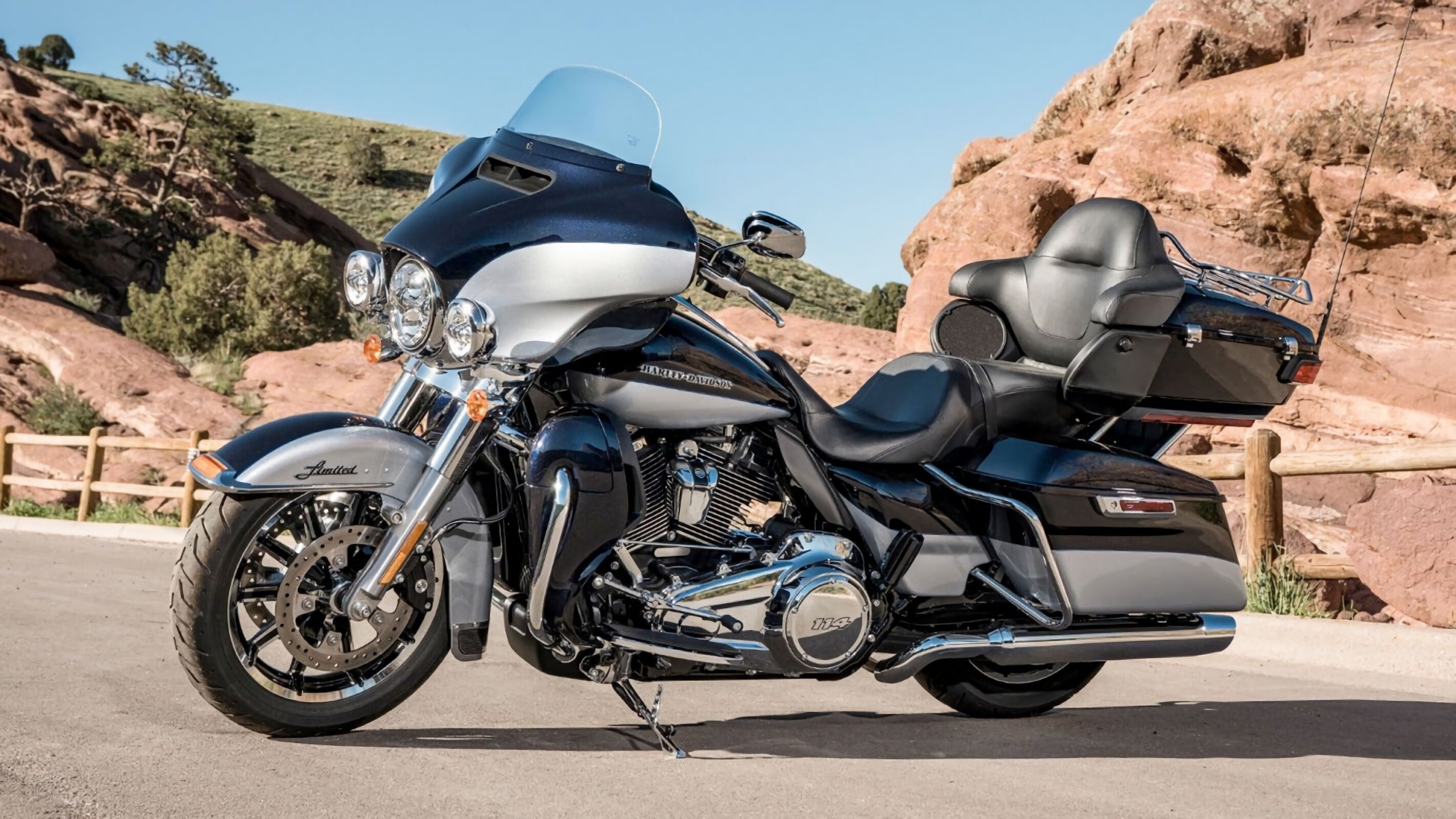 Harley-Davidson Ultra Limited, Unleash the freedom, Epic adventures, Unforgettable memories, 2850x1600 HD Desktop