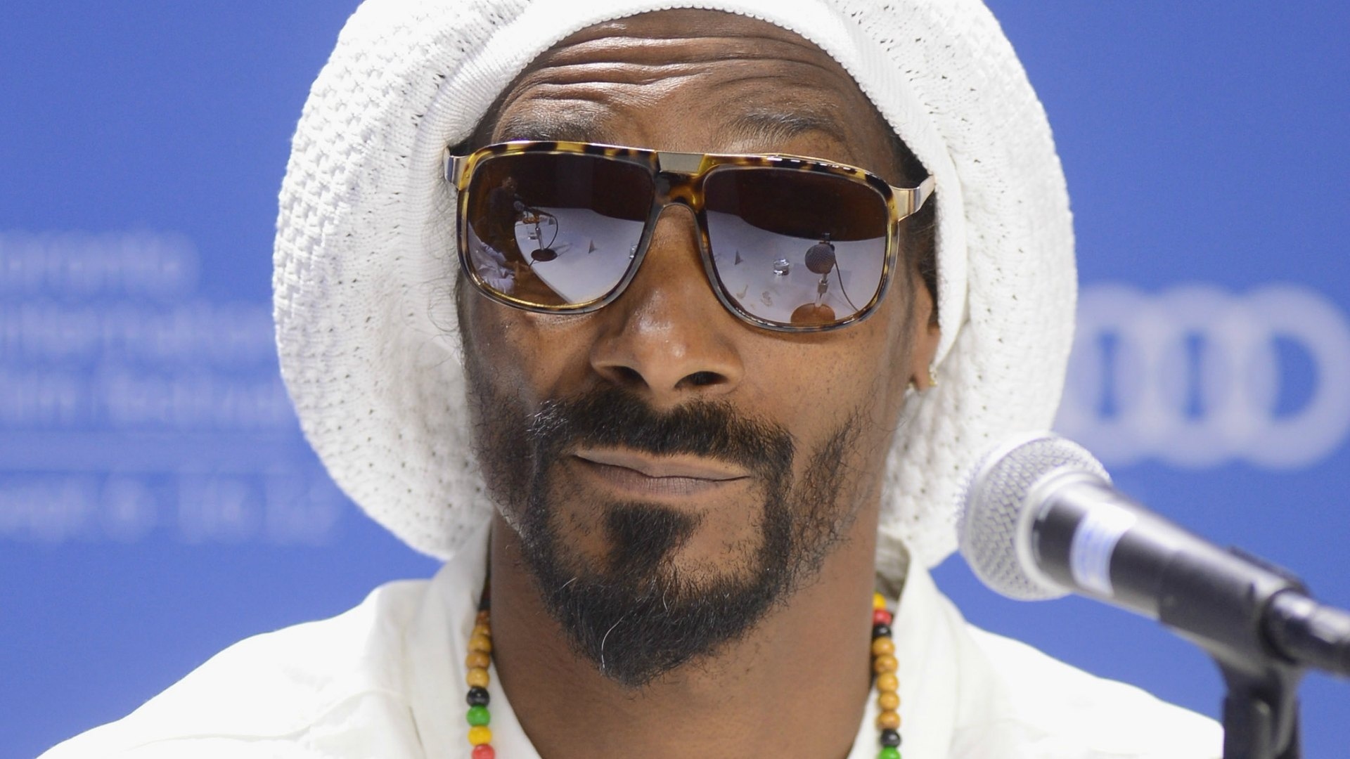 Snoop Dogg, Stylish hat, Fashion statement, Iconic look, 1920x1080 Full HD Desktop