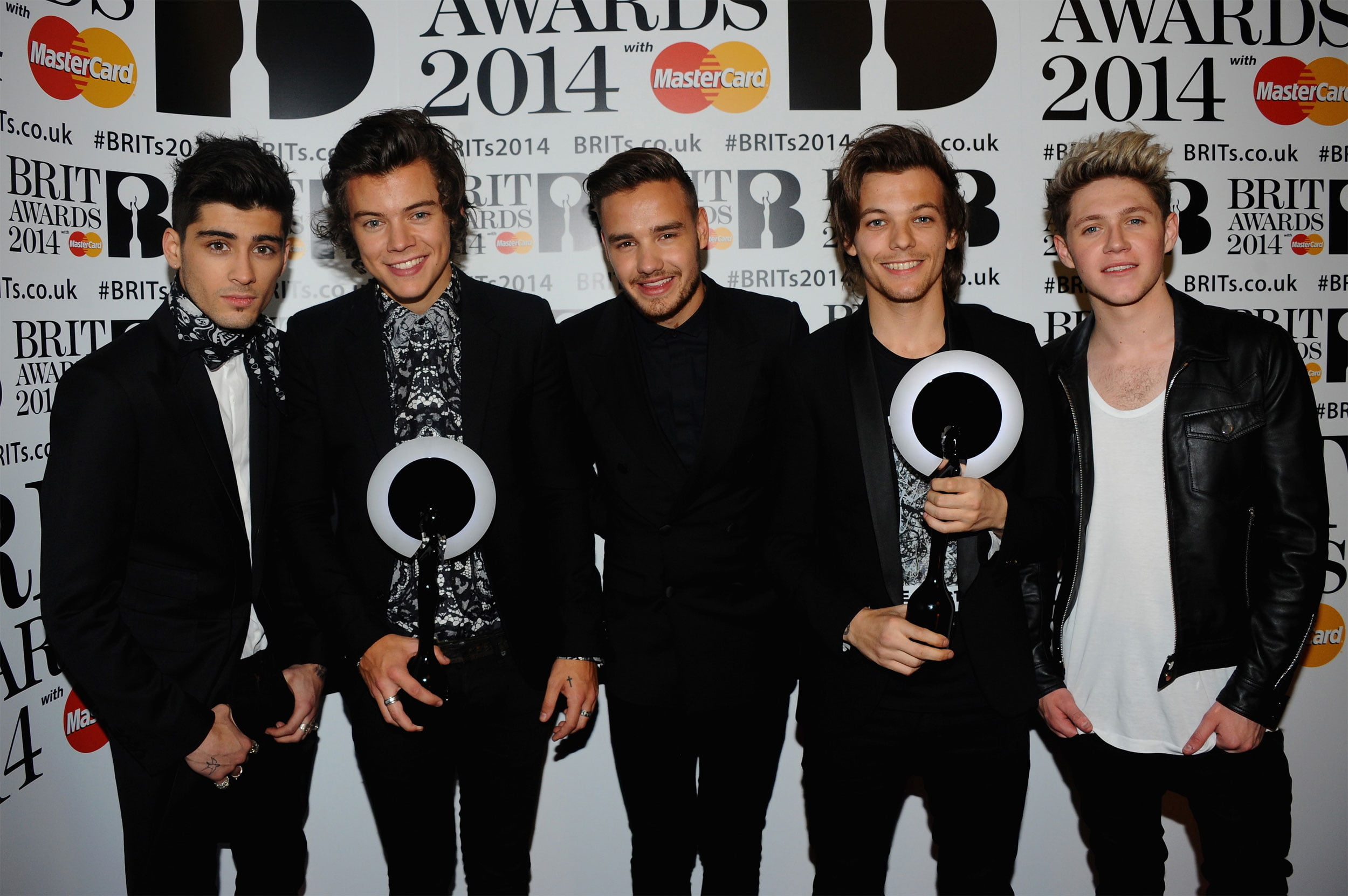 One Direction (Band): BRITs Global Success Award, O2 Arena, London. 2500x1670 HD Background.