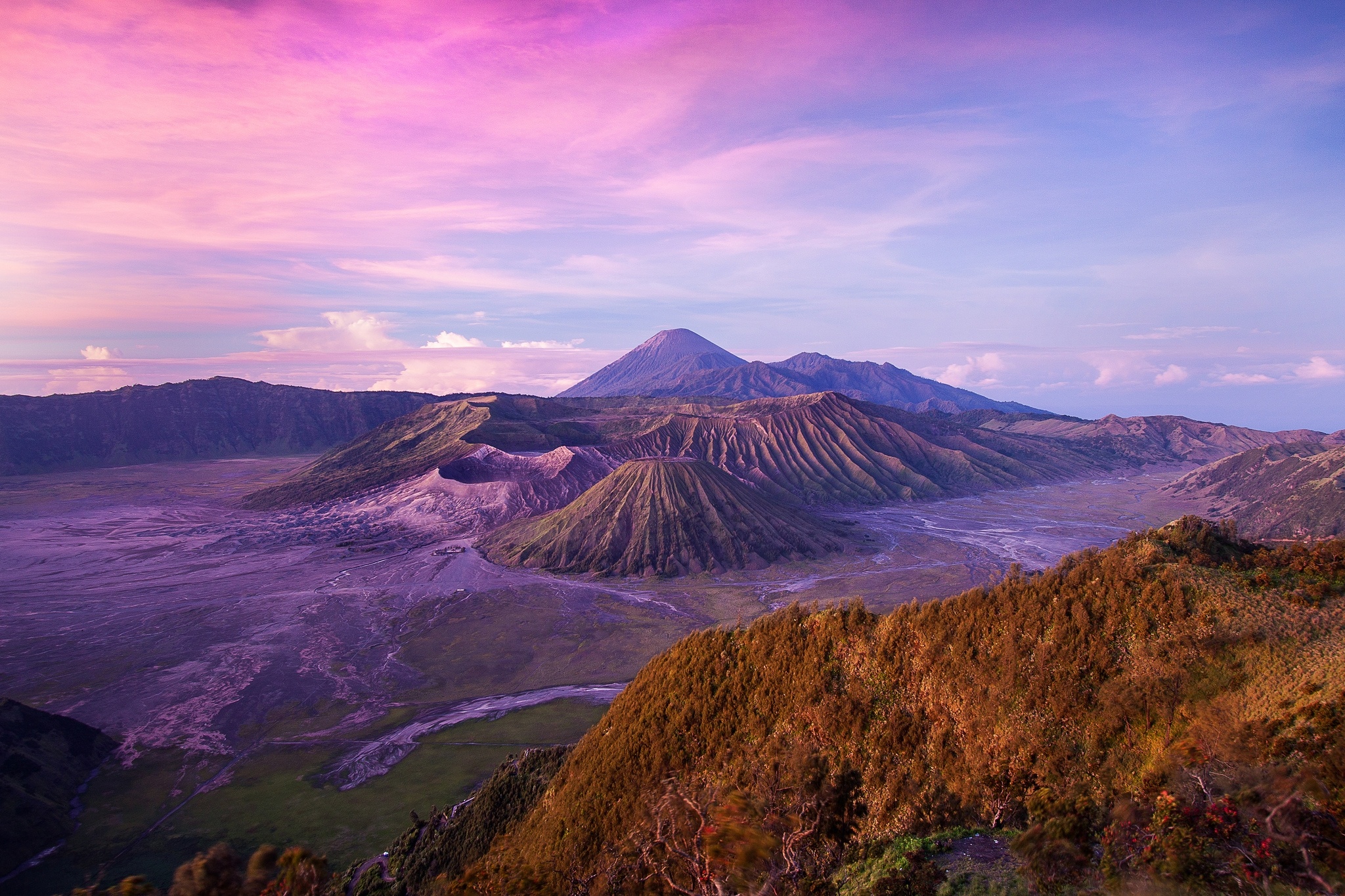 Mount Bromo, Travel destination, Breathtaking view, Natural beauty, 2050x1370 HD Desktop