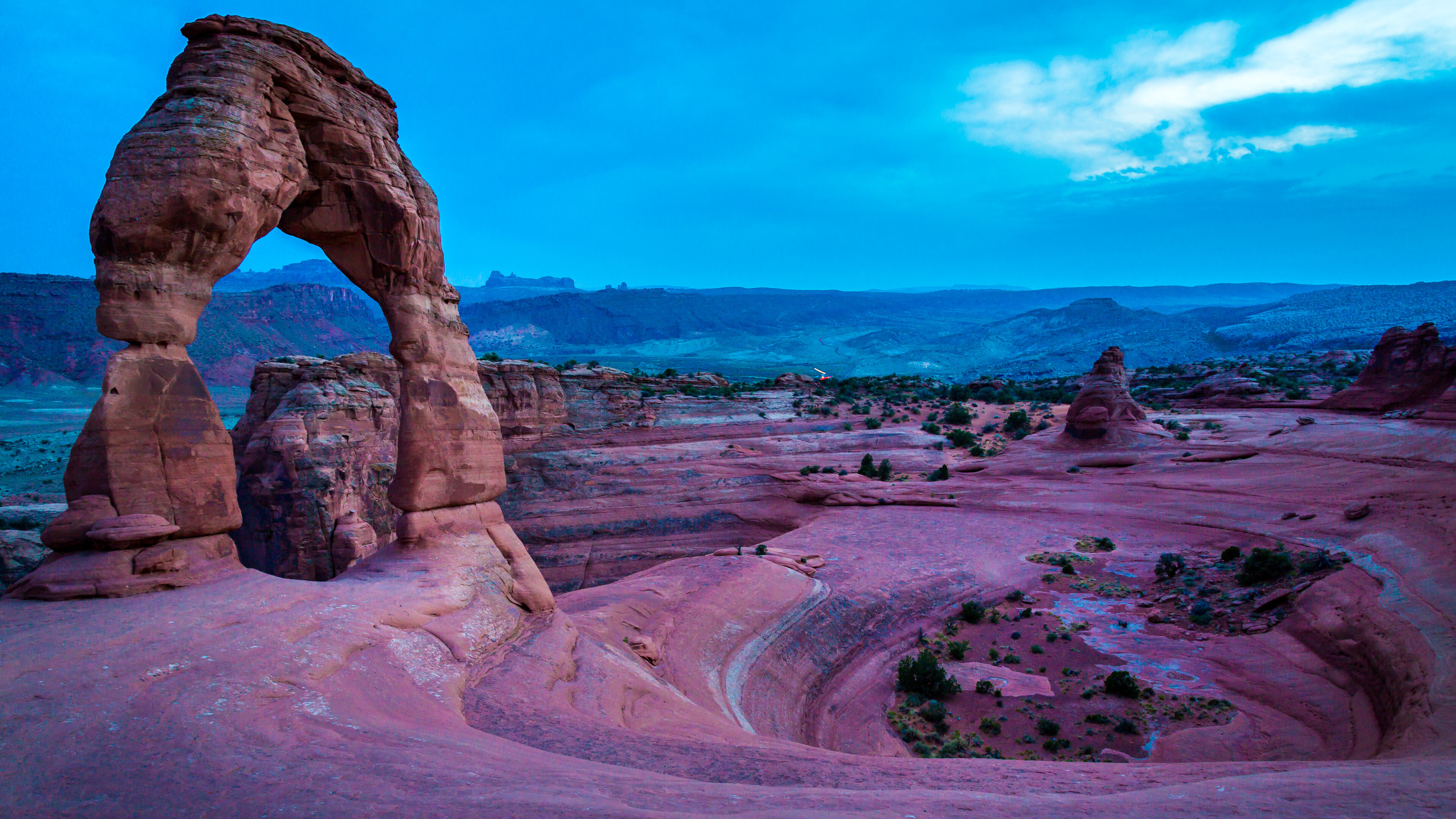 Geology: Arches National Park, Delicate Arch, La Sal Mountains, Scenery. 3840x2160 4K Wallpaper.