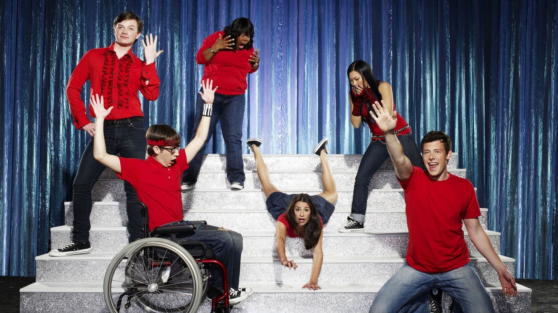 Glee (TV series): The 2011 Golden Globe Award for Best Supporting Actor for Chris Colfer. 1920x1080 Full HD Wallpaper.