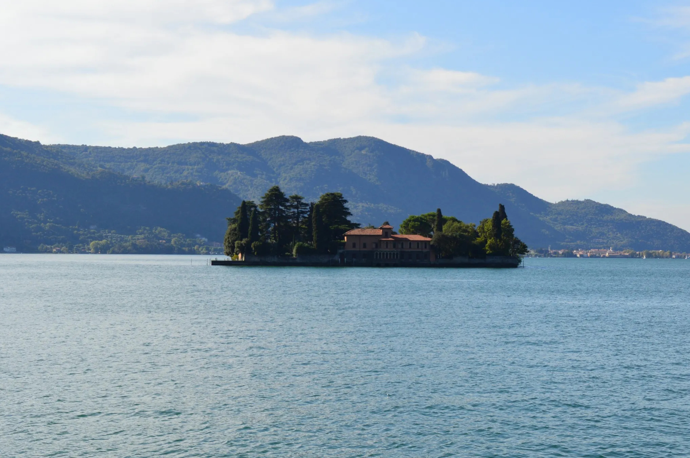 Lake Iseo adventure, Franciacorta region, Italian vineyards, Luxury experience, 2260x1500 HD Desktop