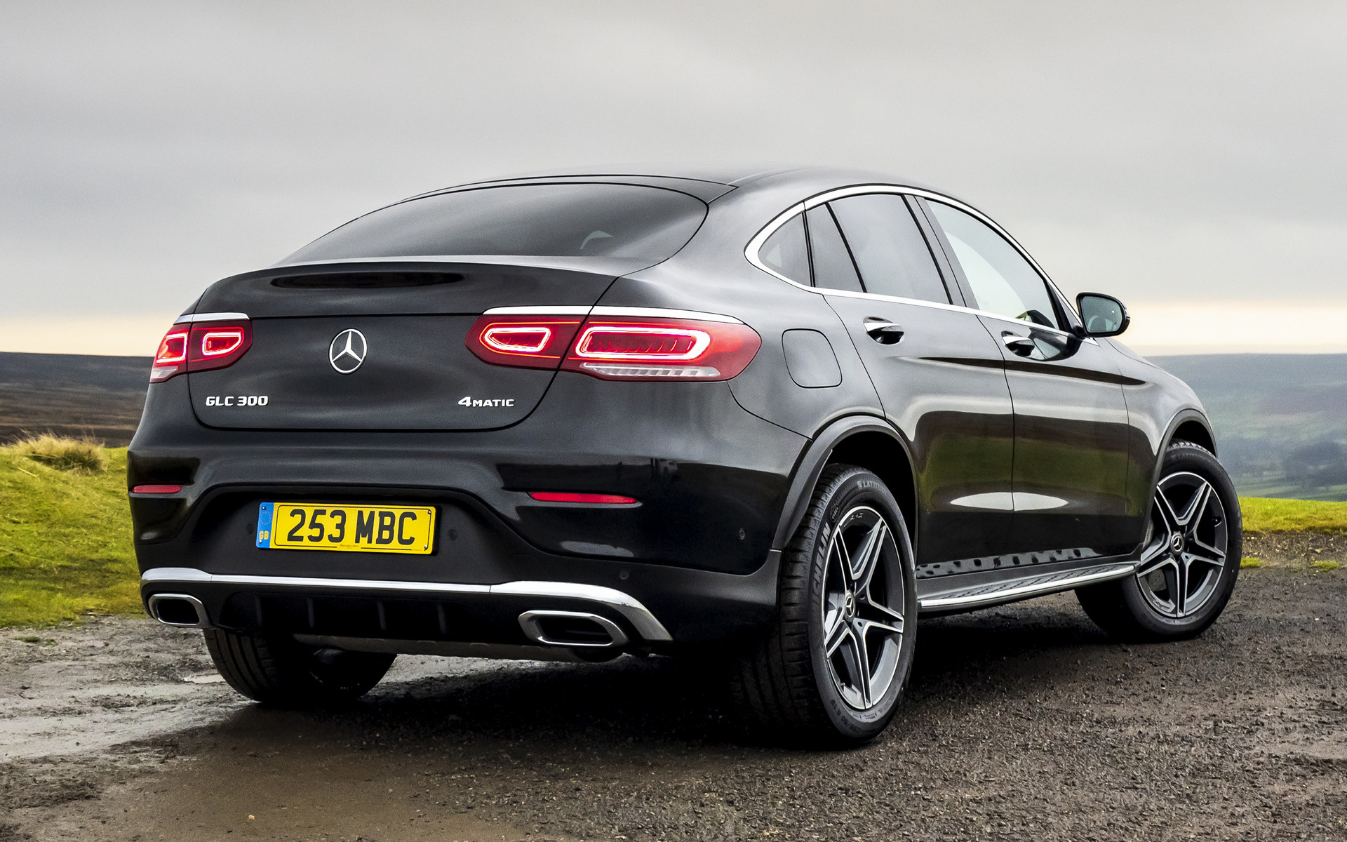Mercedes-Benz GLC, Coupe-inspired elegance, Powerful and efficient, Unparalleled luxury, 1920x1200 HD Desktop