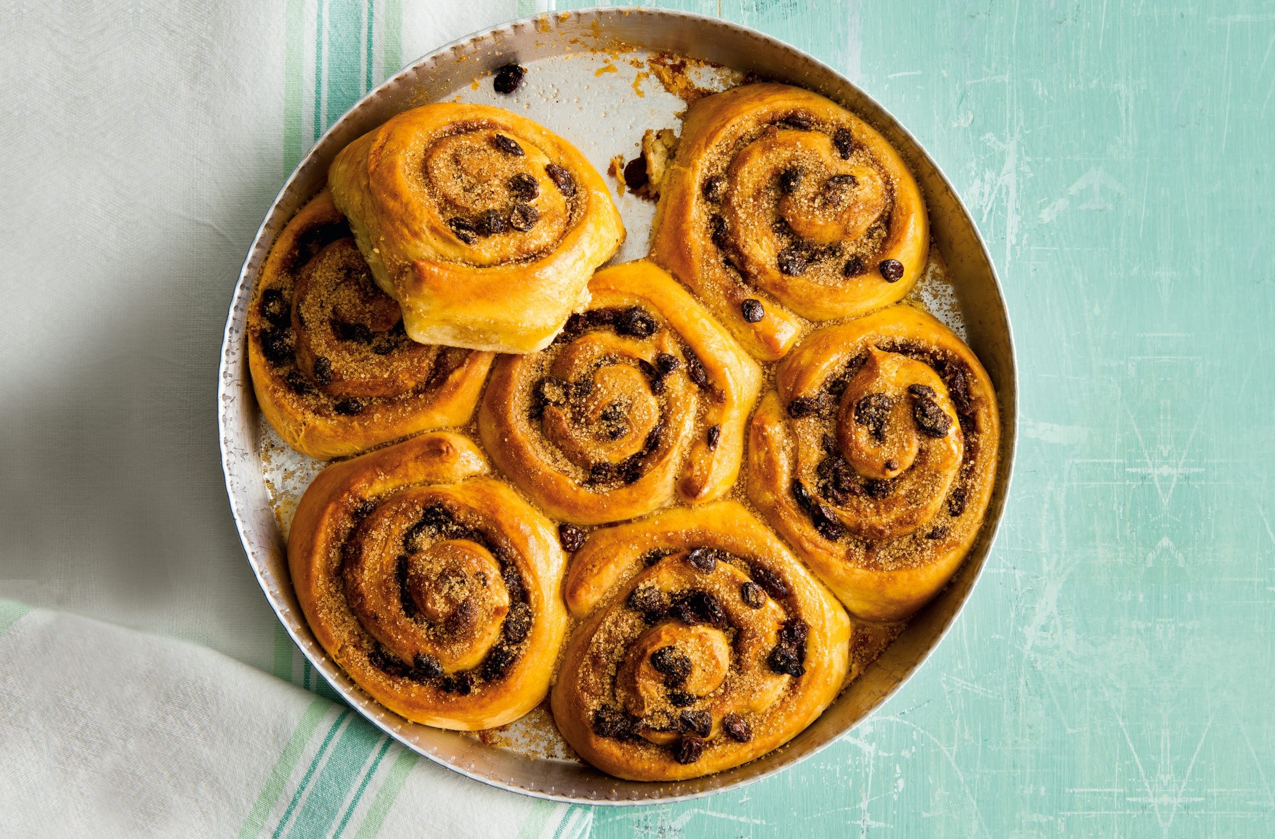 Chelsea buns, Traditional recipe, Baking mastery, Irresistible pastry, 2560x1690 HD Desktop