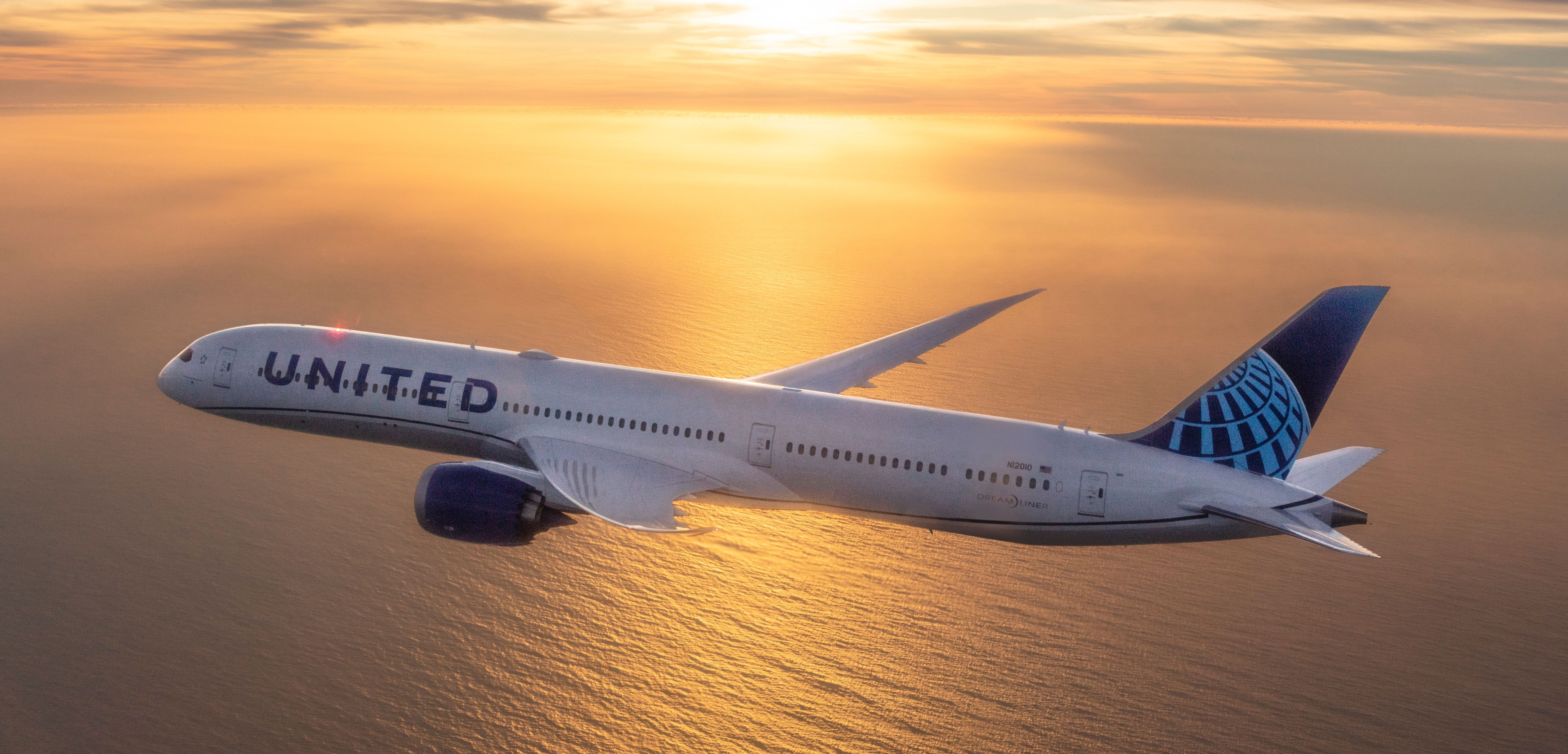 United Airlines, planned Cape Town route, travel expectations, 3680x1770 Dual Screen Desktop