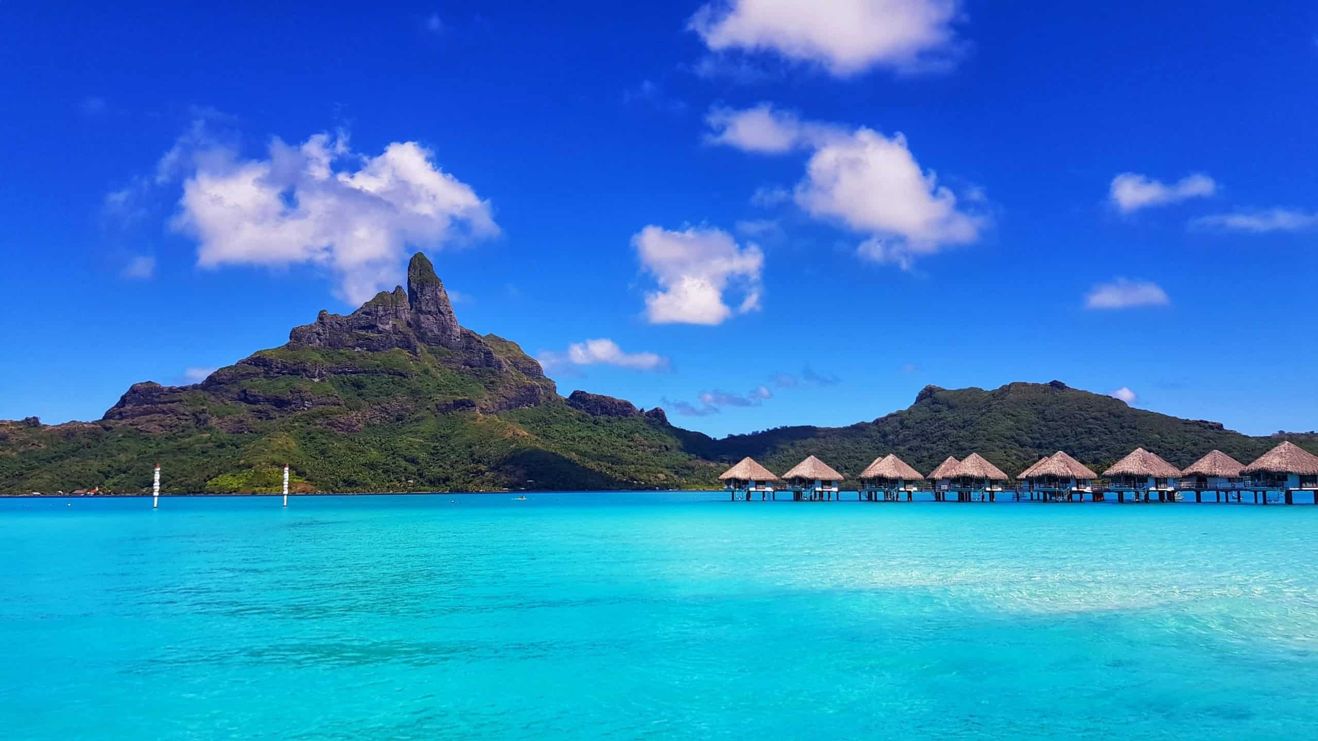 French Polynesia, Gay-friendly travel, Resorts and hotels, Honeymoons, 2560x1440 HD Desktop