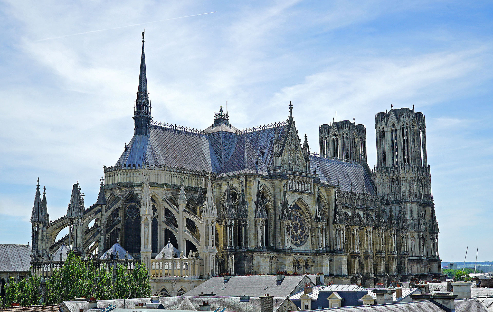 Gothic Architecture: Notre-Dame de Reims, Flying buttresses, Stained-glass windows, Spires, Towers, France. 1920x1220 HD Background.