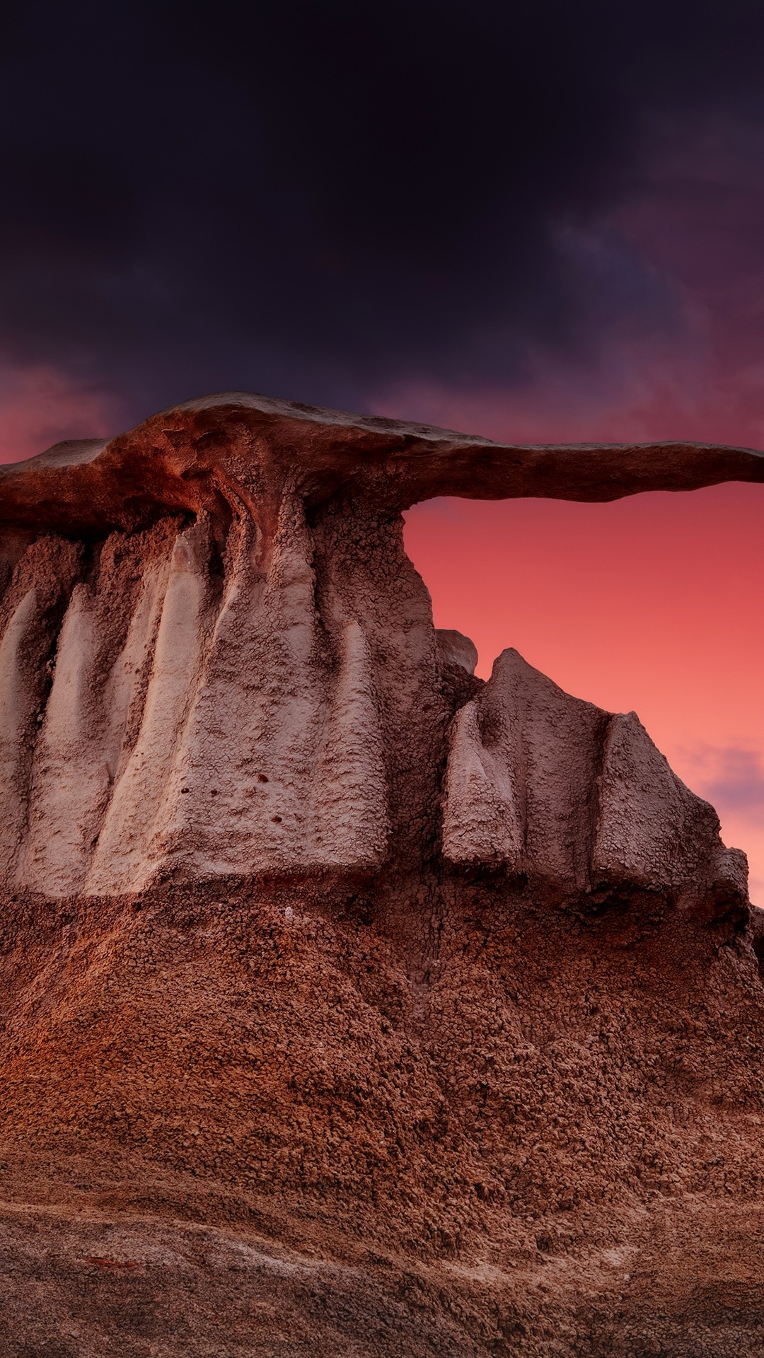Bisti Badlands, Bizarre rock formations, New Mexico landscape, Windows 10 spotlight, 1080x1920 Full HD Handy