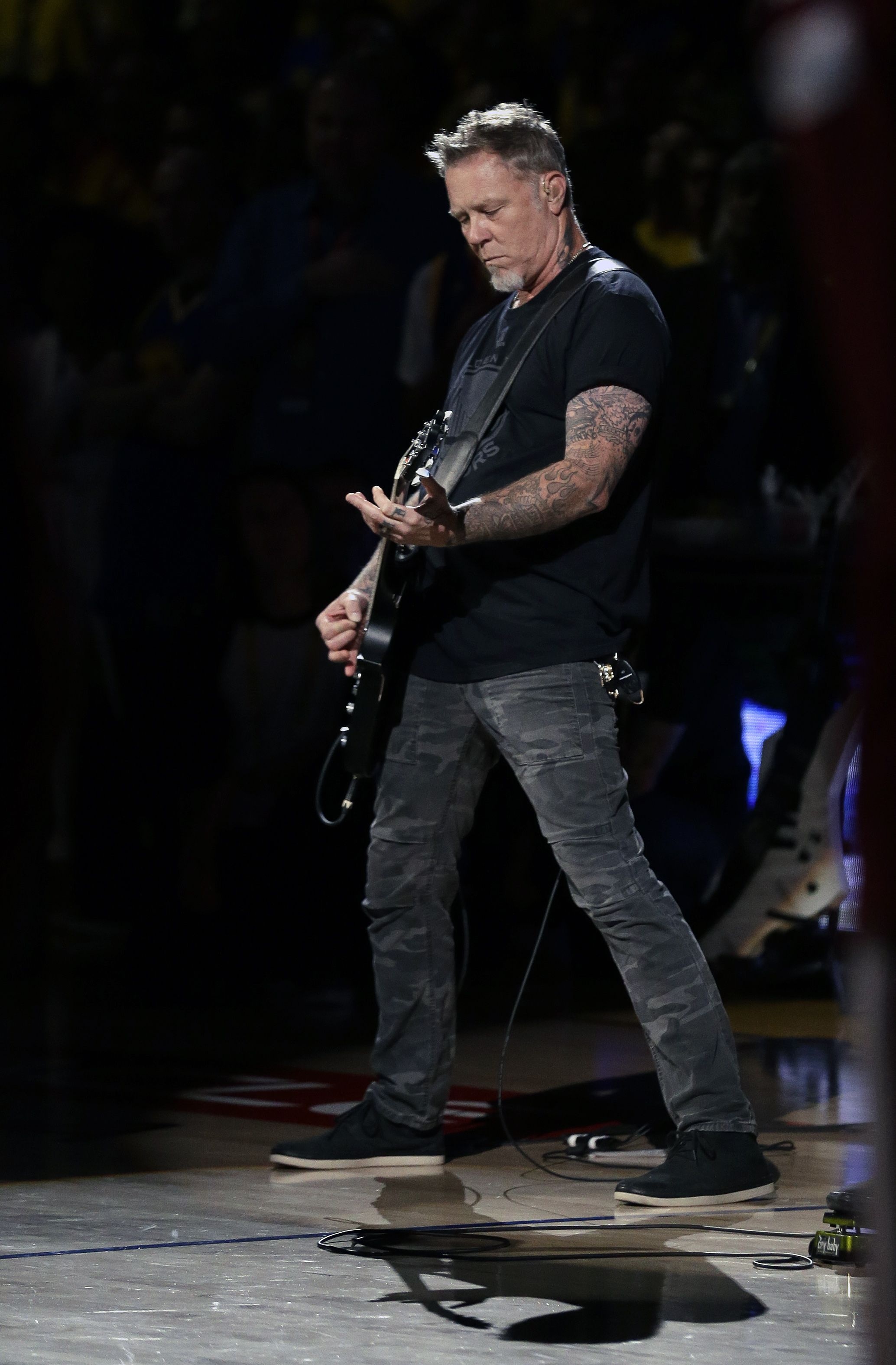 James Hetfield, NBA finals games, Oakland USA, Metallica, 2070x3150 HD Phone