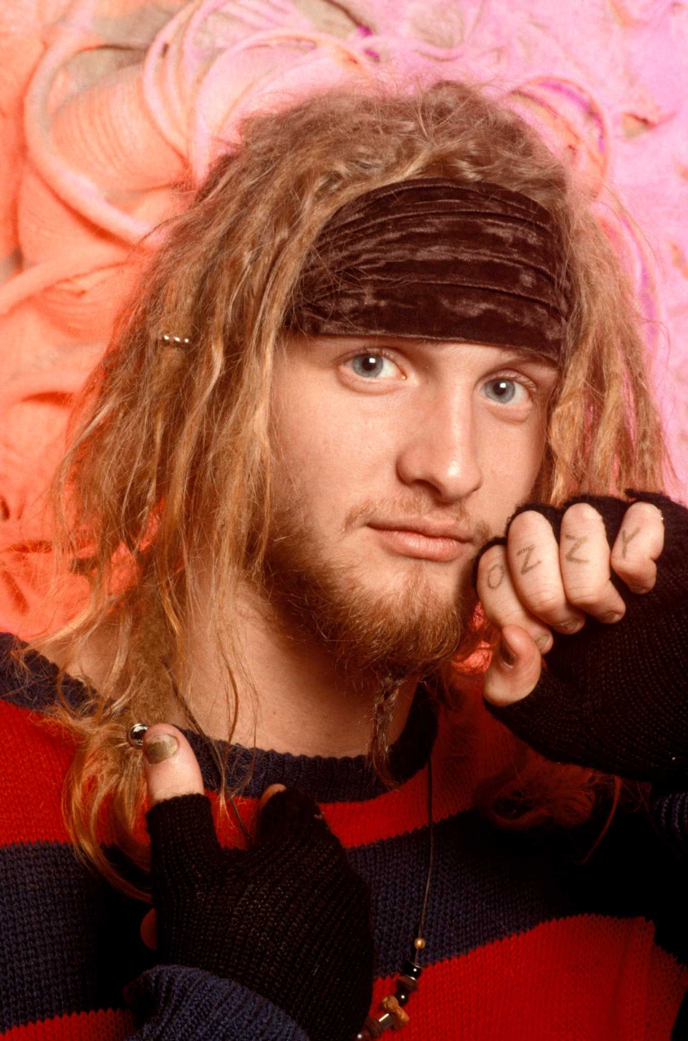 Layne Staley, Music wallpapers, HQ pictures, 4K backgrounds, 1360x2050 HD Handy