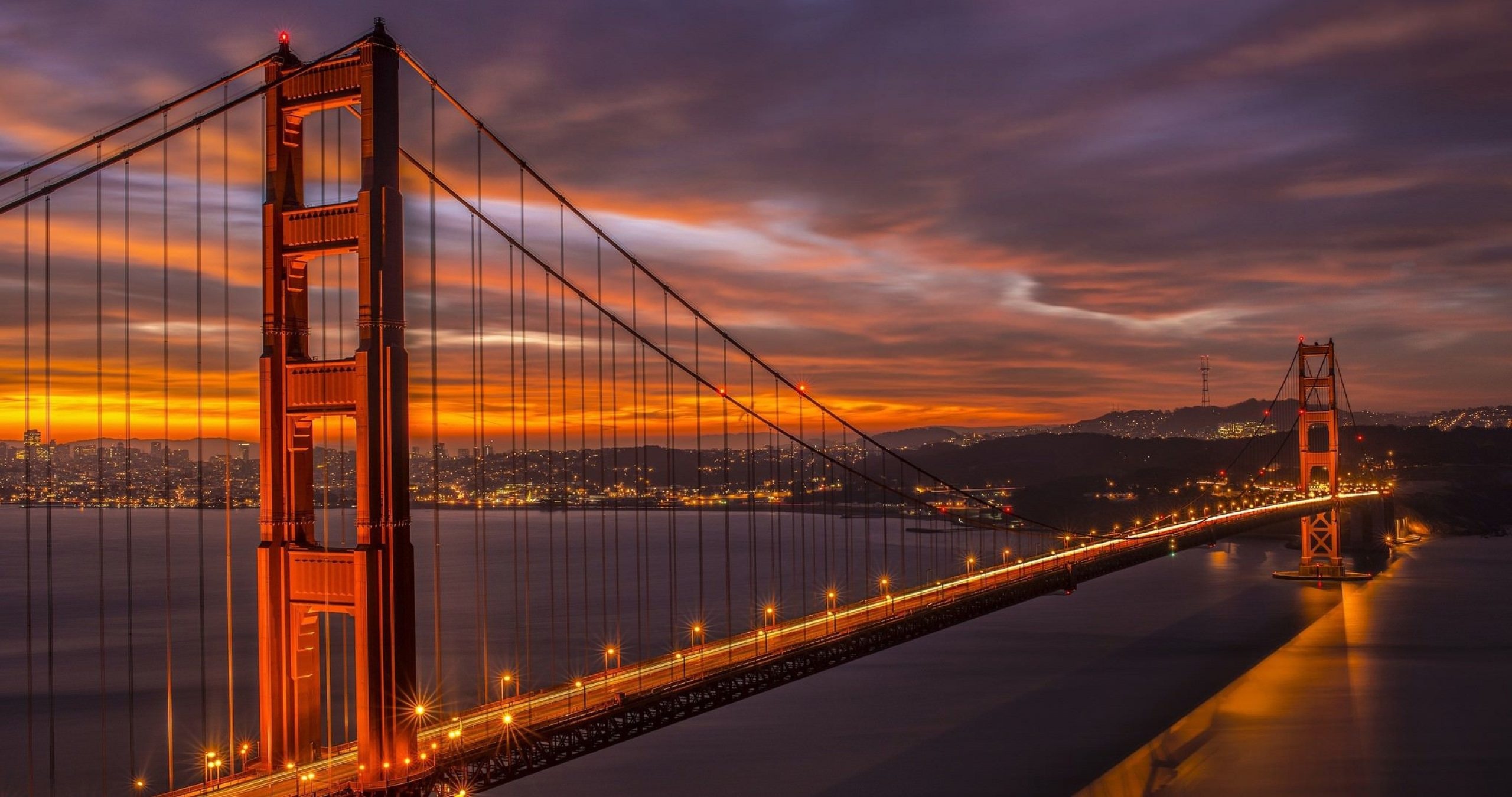 San Francisco: A city in the U.S. state of California. 2560x1350 HD Background.