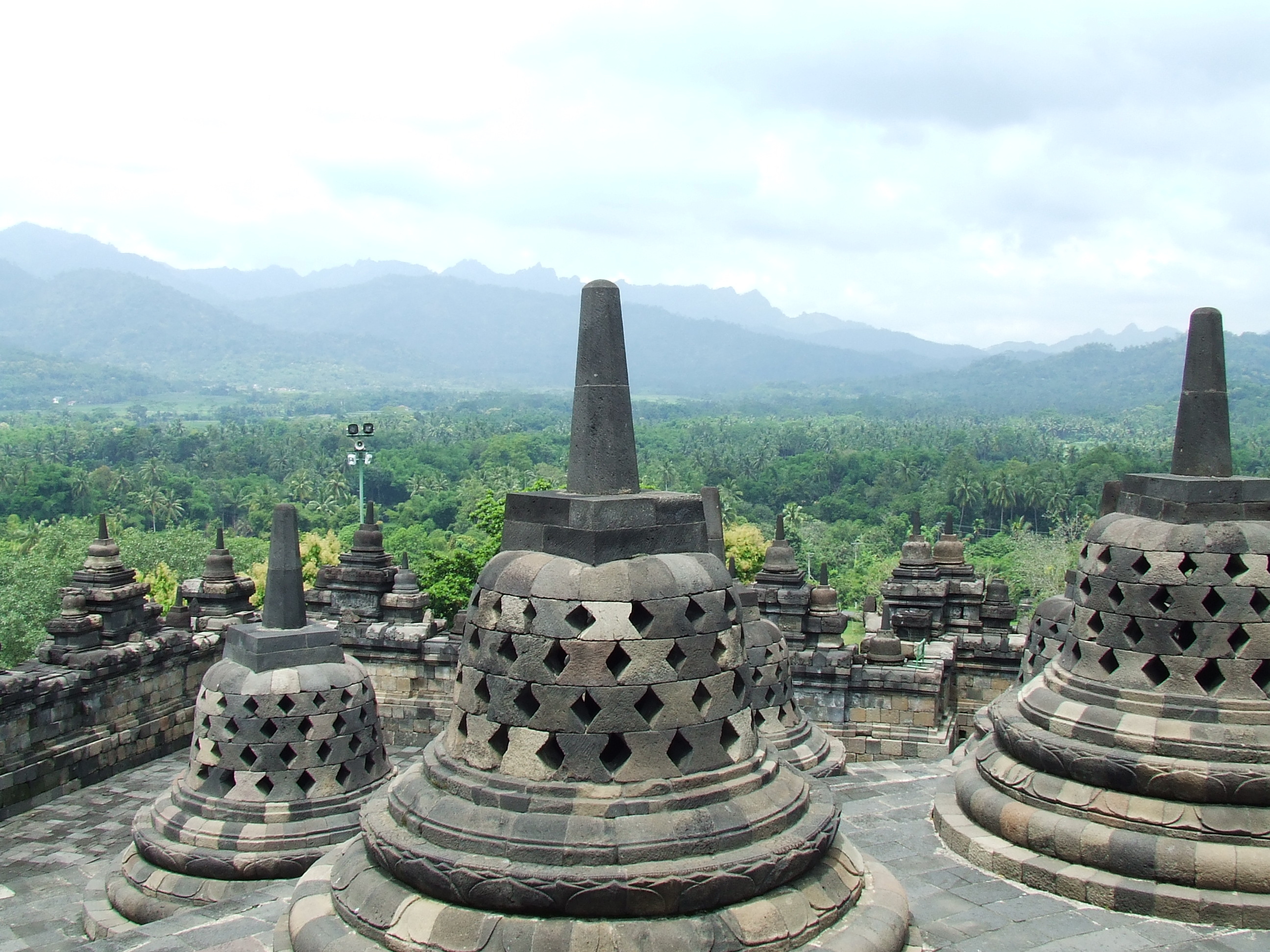 Best historical places, Gets ready at Borobudur, 2600x1950 HD Desktop