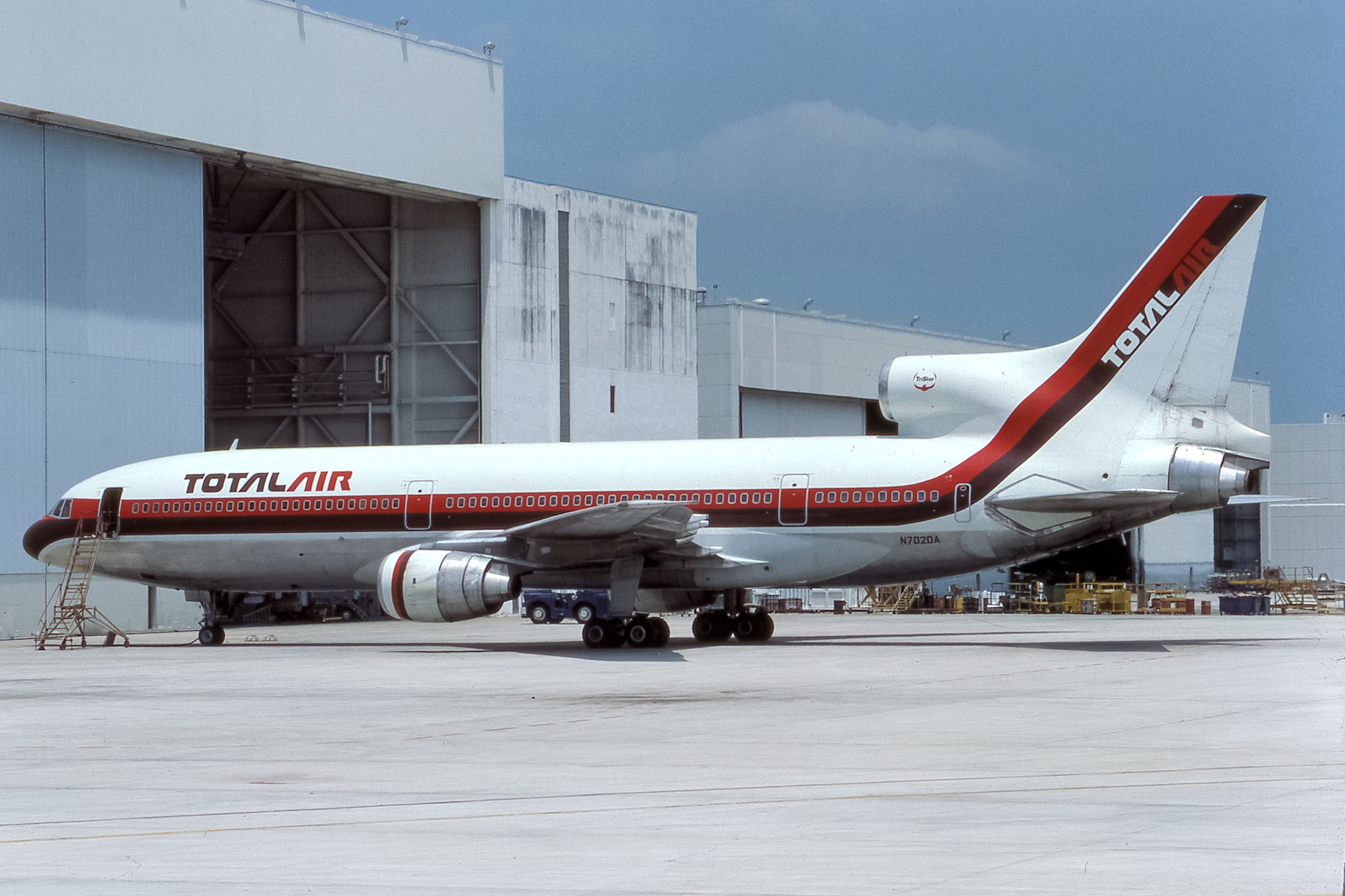 Total Air, N702DA, Martin 1985, Commercial aircraft, 2500x1670 HD Desktop