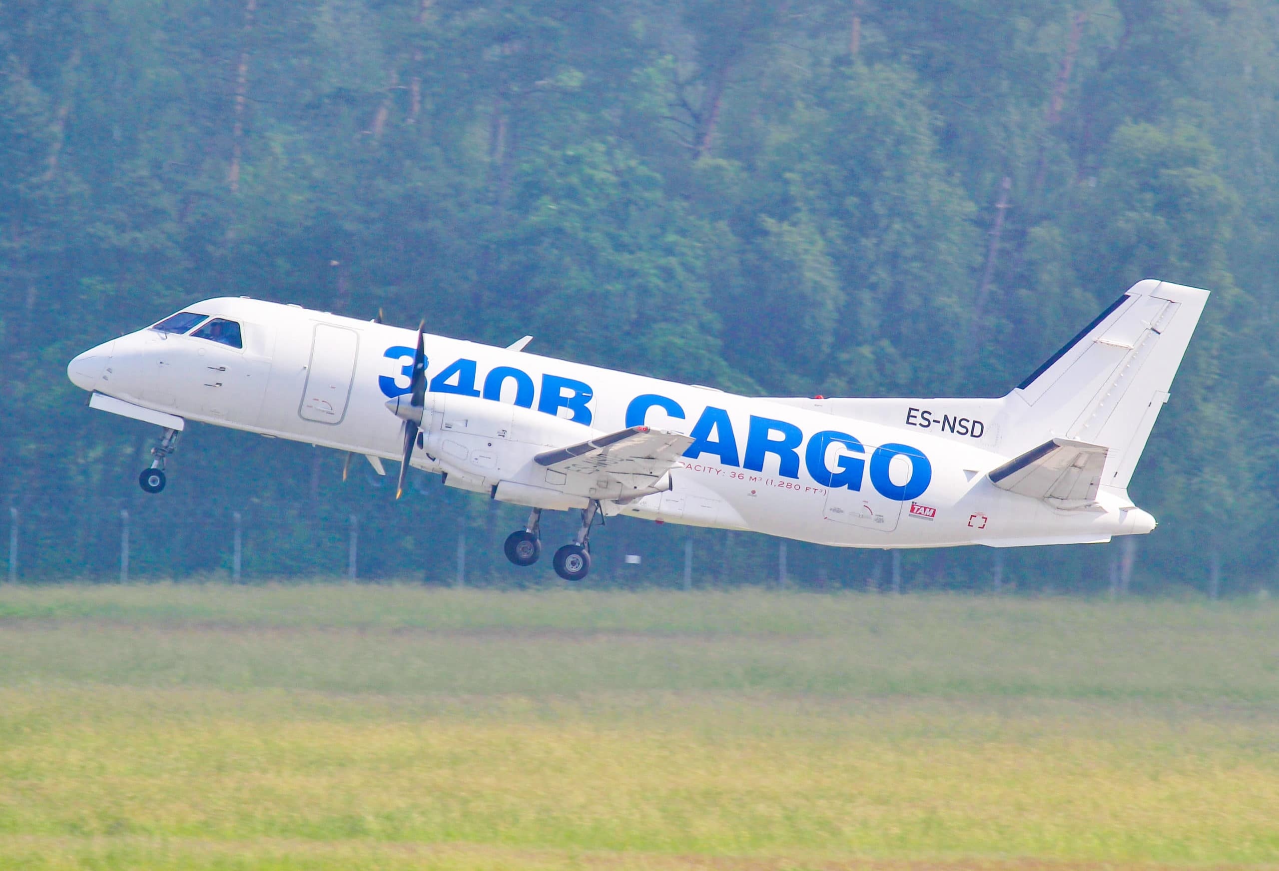 Saab airplane, Saab 340B freighters, Efficient cargo transport, Reliable performance, 2560x1750 HD Desktop