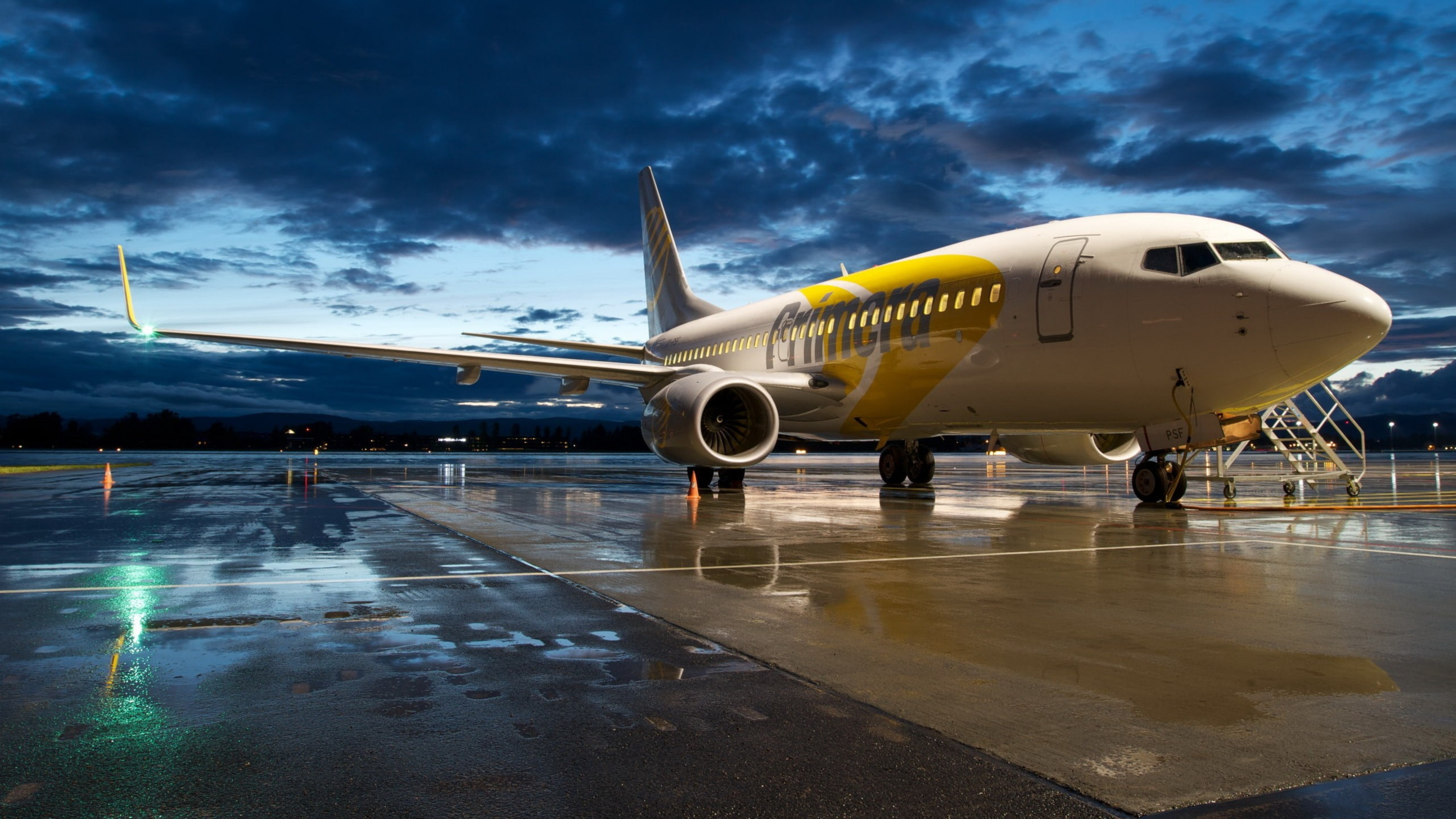 Boeing 737, Air travel icon, Captivating wallpapers, Flight inspiration, 3840x2160 4K Desktop