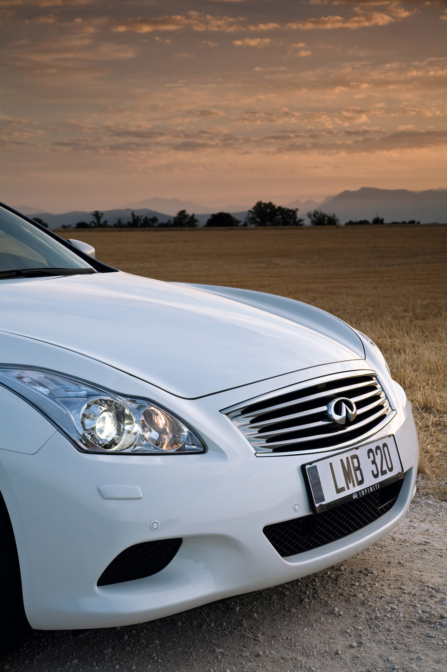 Infiniti G37 luxury car, G37 coupe 2009, High-definition image, Automotive excellence, 1450x2180 HD Phone