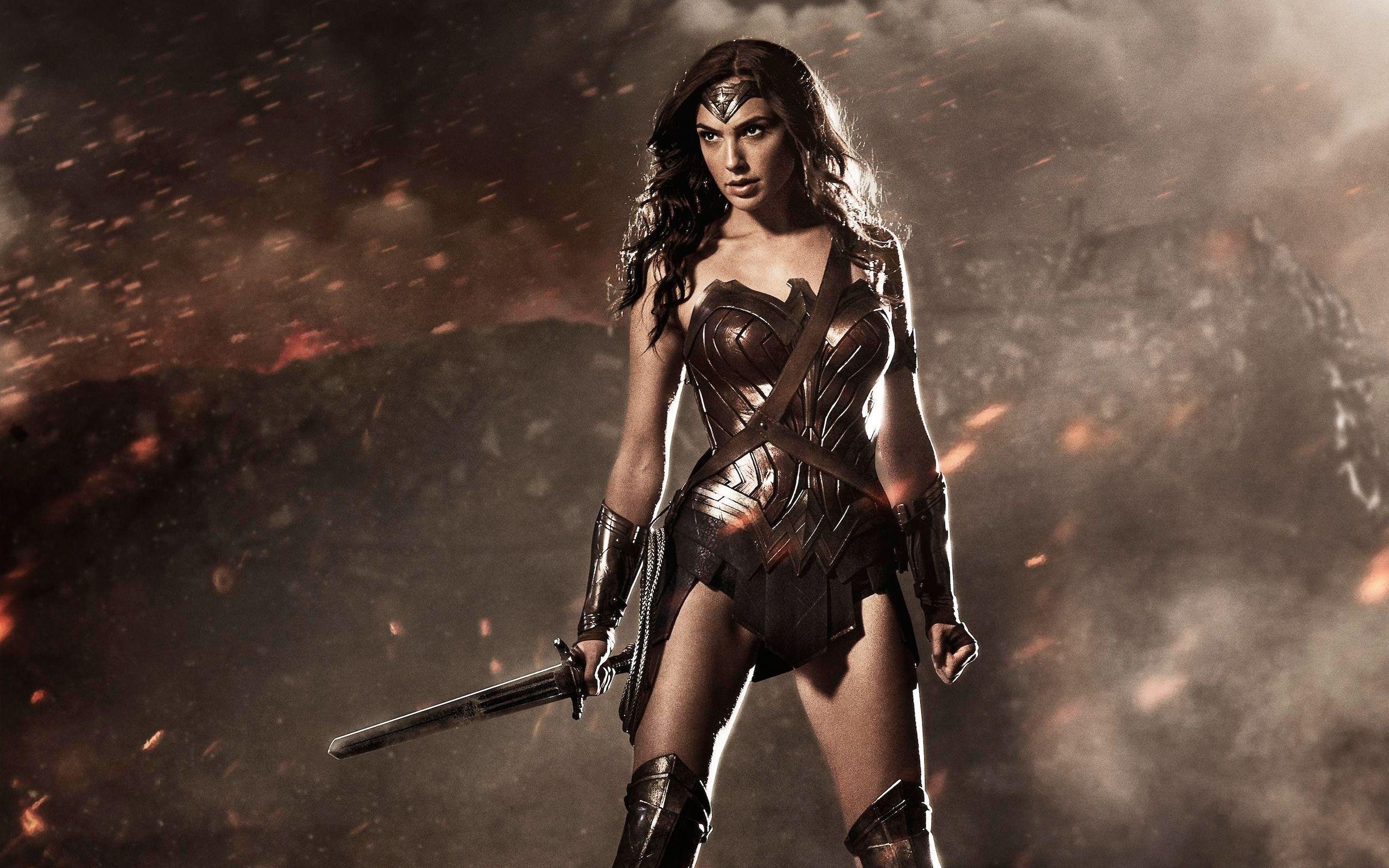 Gal Gadot, Wonder Woman, Top free, Powerful presence, 2560x1600 HD Desktop