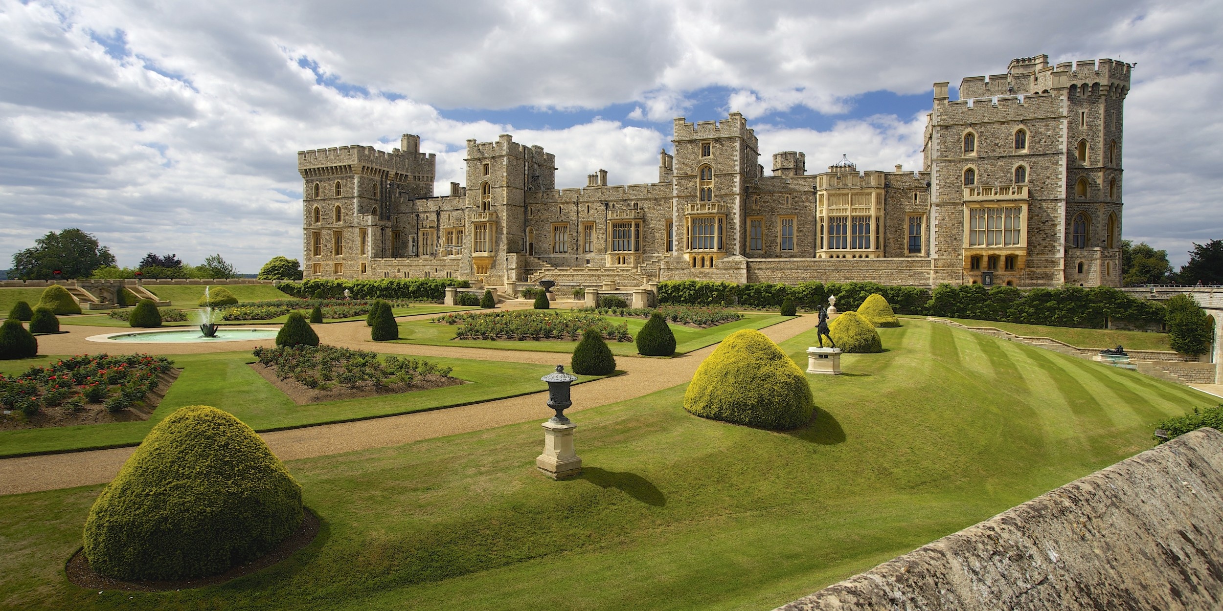 Windsor Castle wallpapers, Man-made wonders, 4K images, Breathtaking pictures, 2500x1250 Dual Screen Desktop