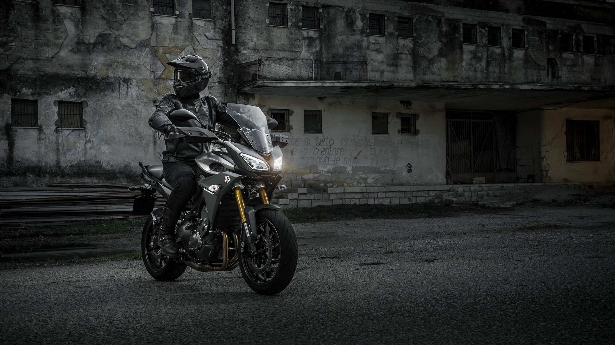 Yamaha Tracer 9 GT, Tour on 2 Wheels, Motorcycle, 2000x1130 HD Desktop