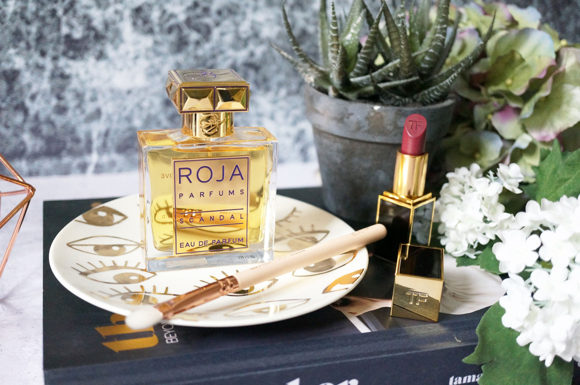 Roja Dove, Scandal pour femme, Elegant fragrance, Seductive scent, 1970x1310 HD Desktop
