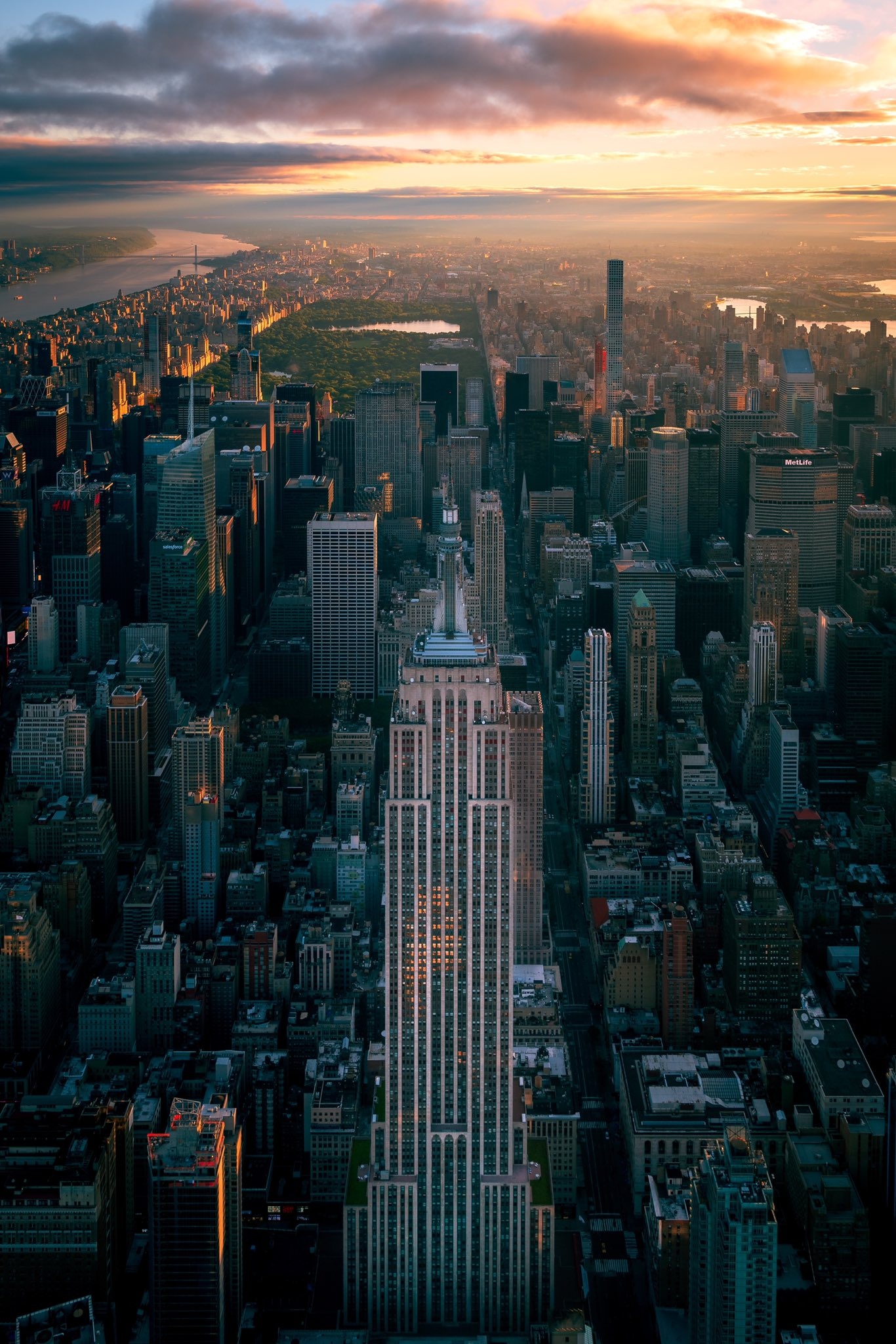 Empire State Building, Manhattan skyline, Central Park, Beautiful sunset, 1370x2050 HD Handy