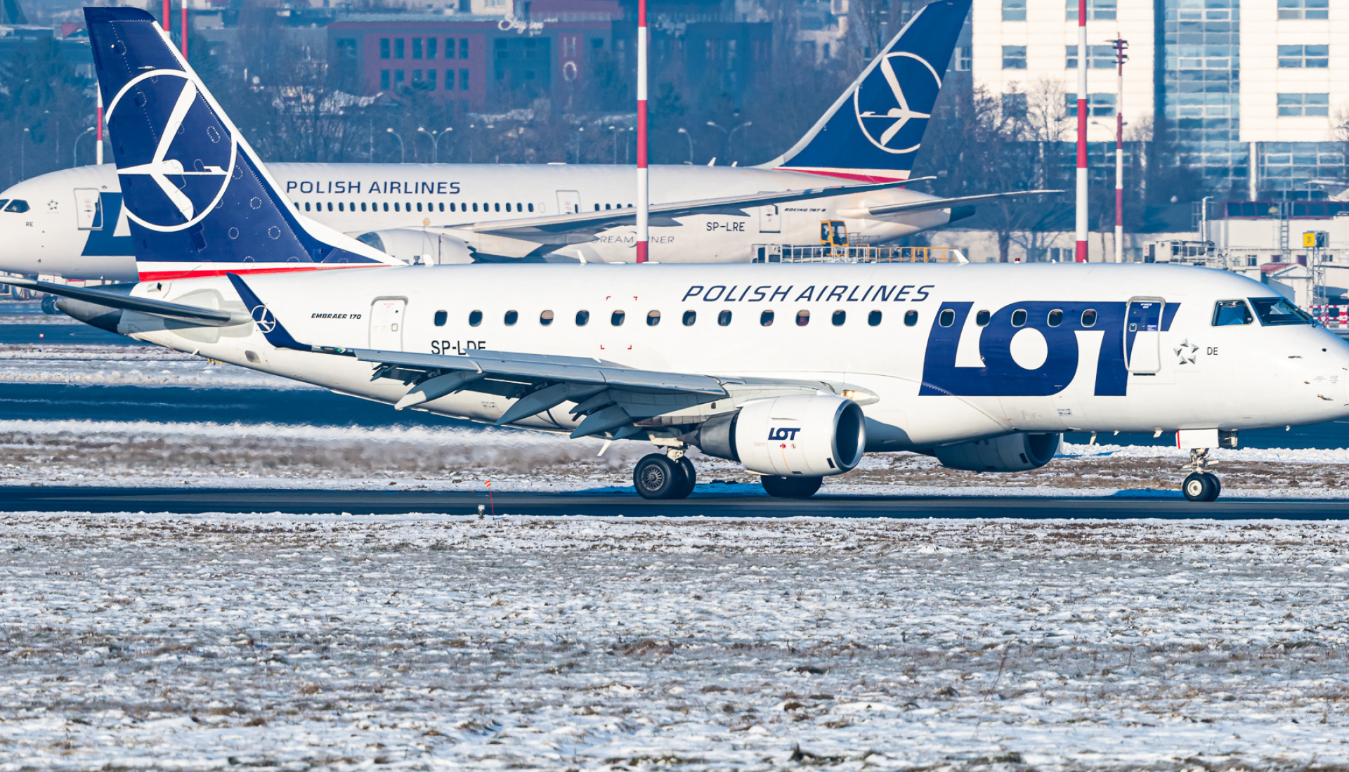 Embraer 170, Travels, LOT Polish Airlines, Warsaw Frederic Chopin, 1920x1100 HD Desktop