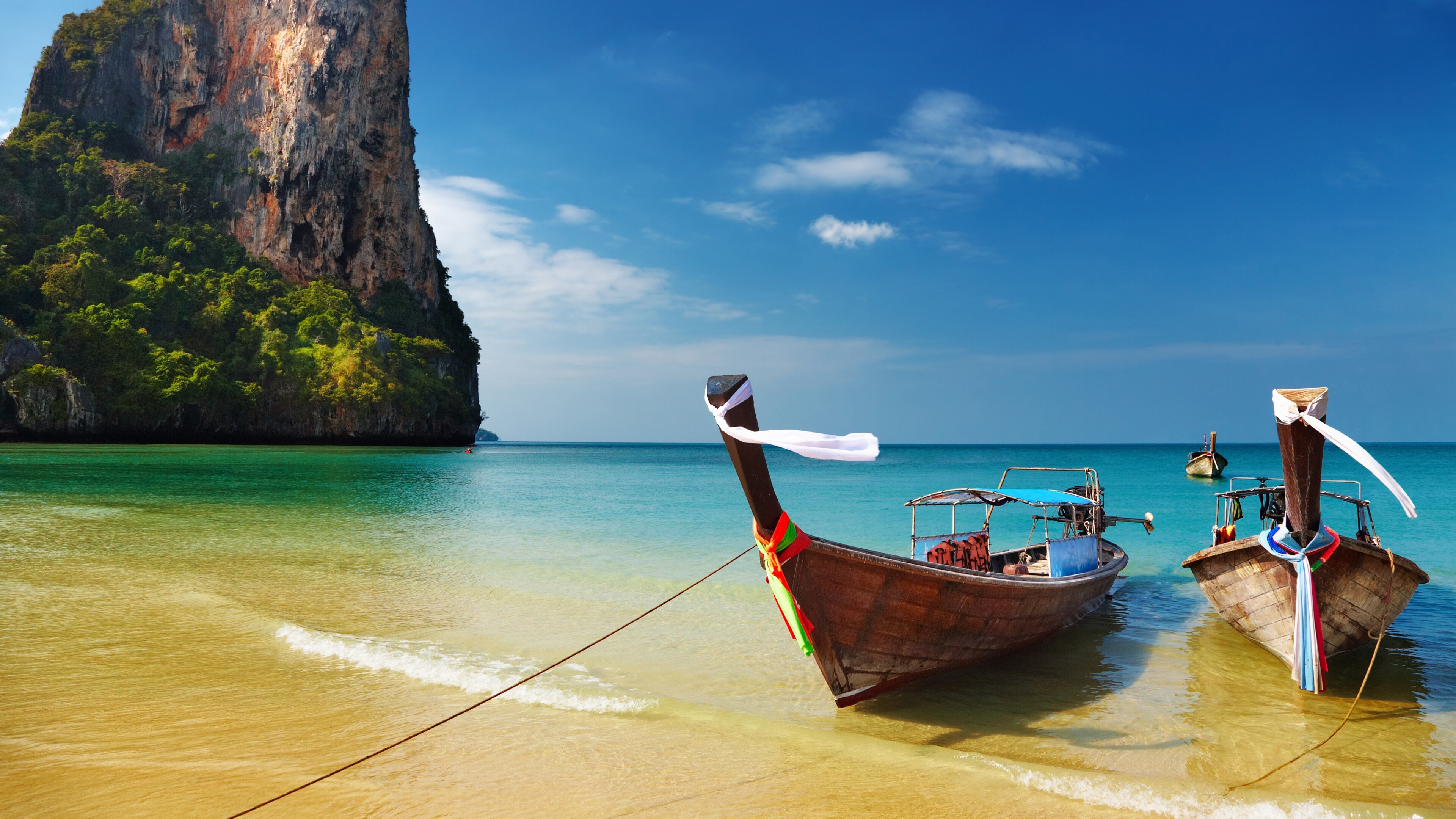 Phi Phi: Home to great snorkeling sites and picturesque beaches and lagoons, Koh Phi Phi Leh. 3840x2160 4K Wallpaper.