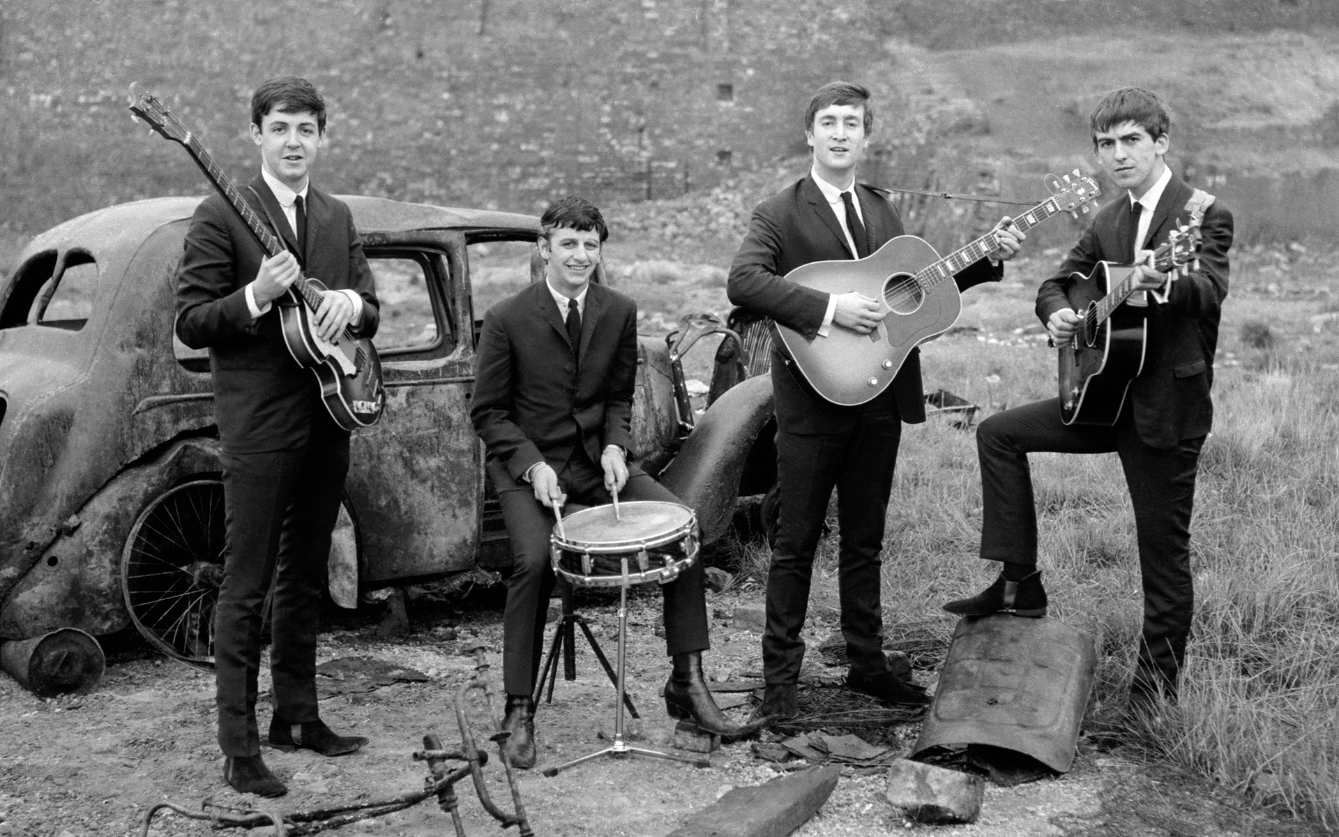 Paul McCartney, Celebs, Rusty car, Beatles tribute, 1920x1200 HD Desktop