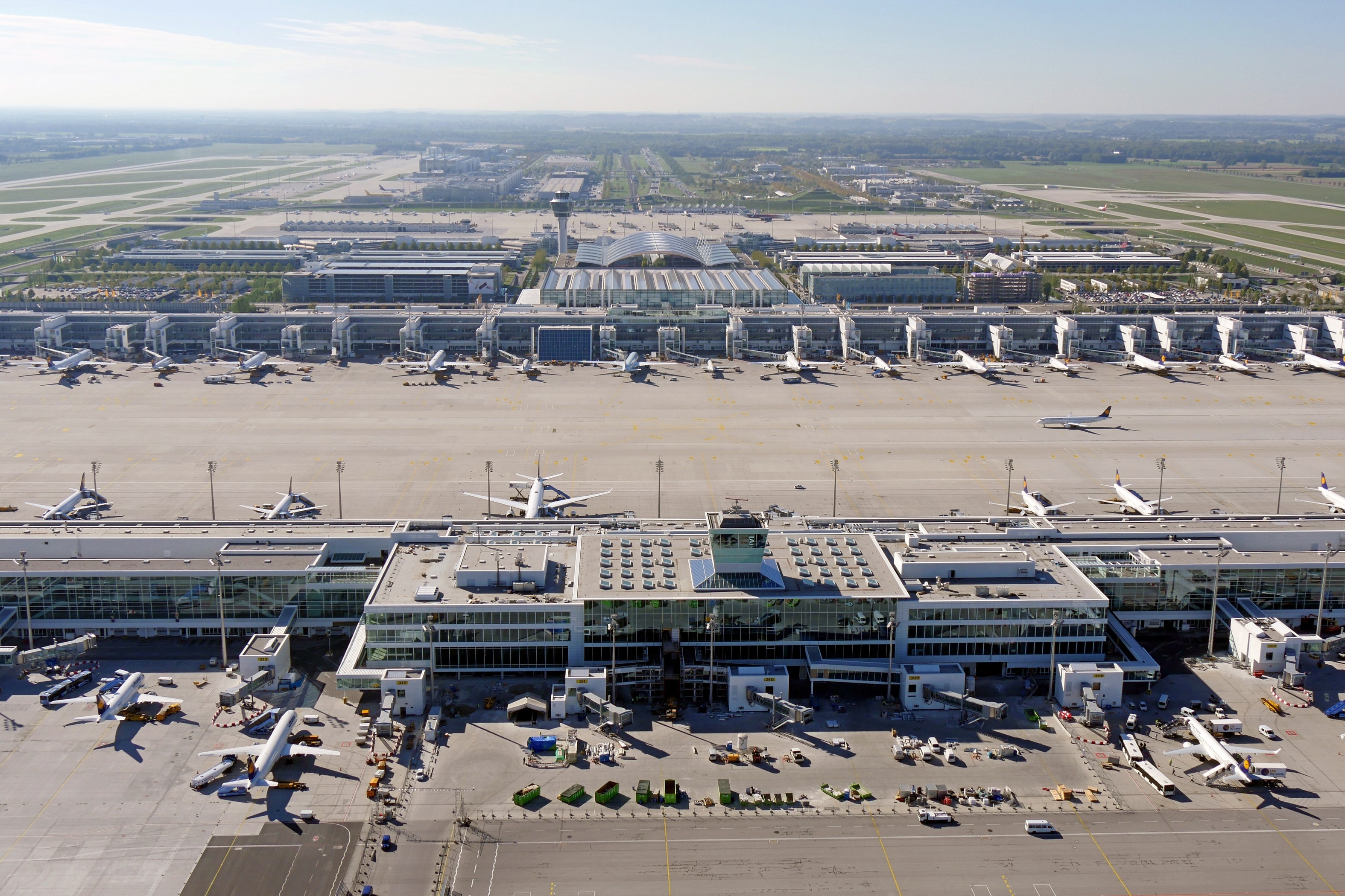 Munich Airport, T2 satellite, April 26 2016, 3150x2100 HD Desktop