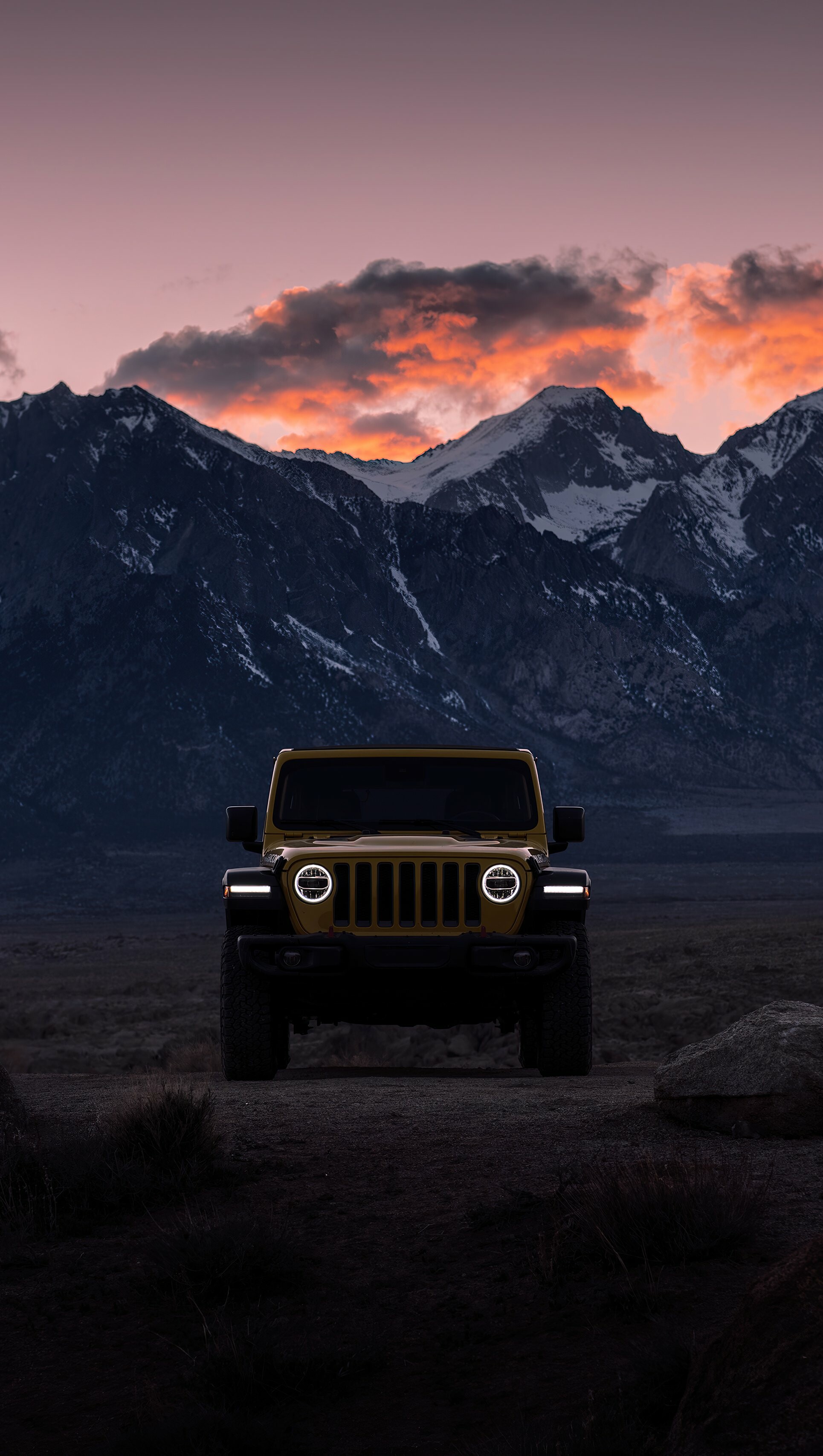 Jeep Wrangler: Rubicon 2021, Uses a separate body and frame similar to the Willys MB. 1930x3420 HD Background.