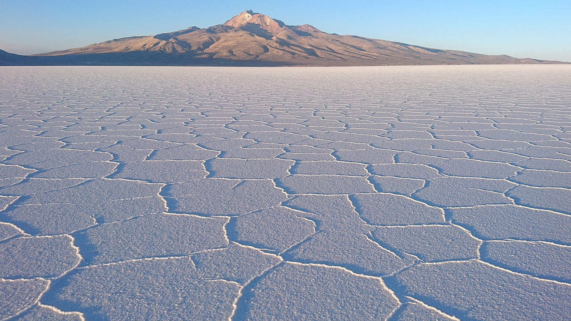 Salar De Uyuni, Bolivia, Salt desert, Southwest Bolivia, 1920x1080 Full HD Desktop