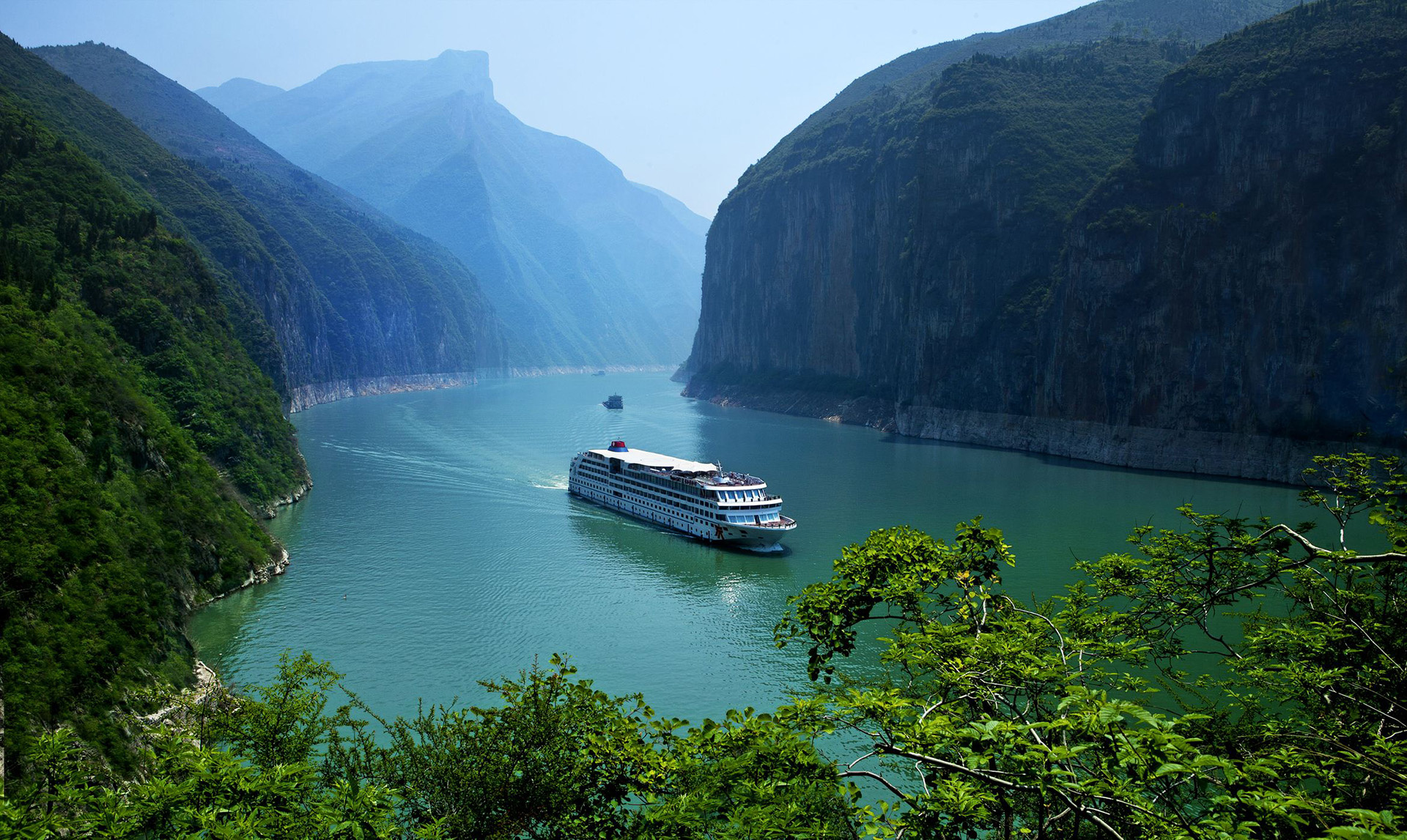 The Yangtze, Free image downloads, Chinese landscapes, Travels, 1920x1150 HD Desktop