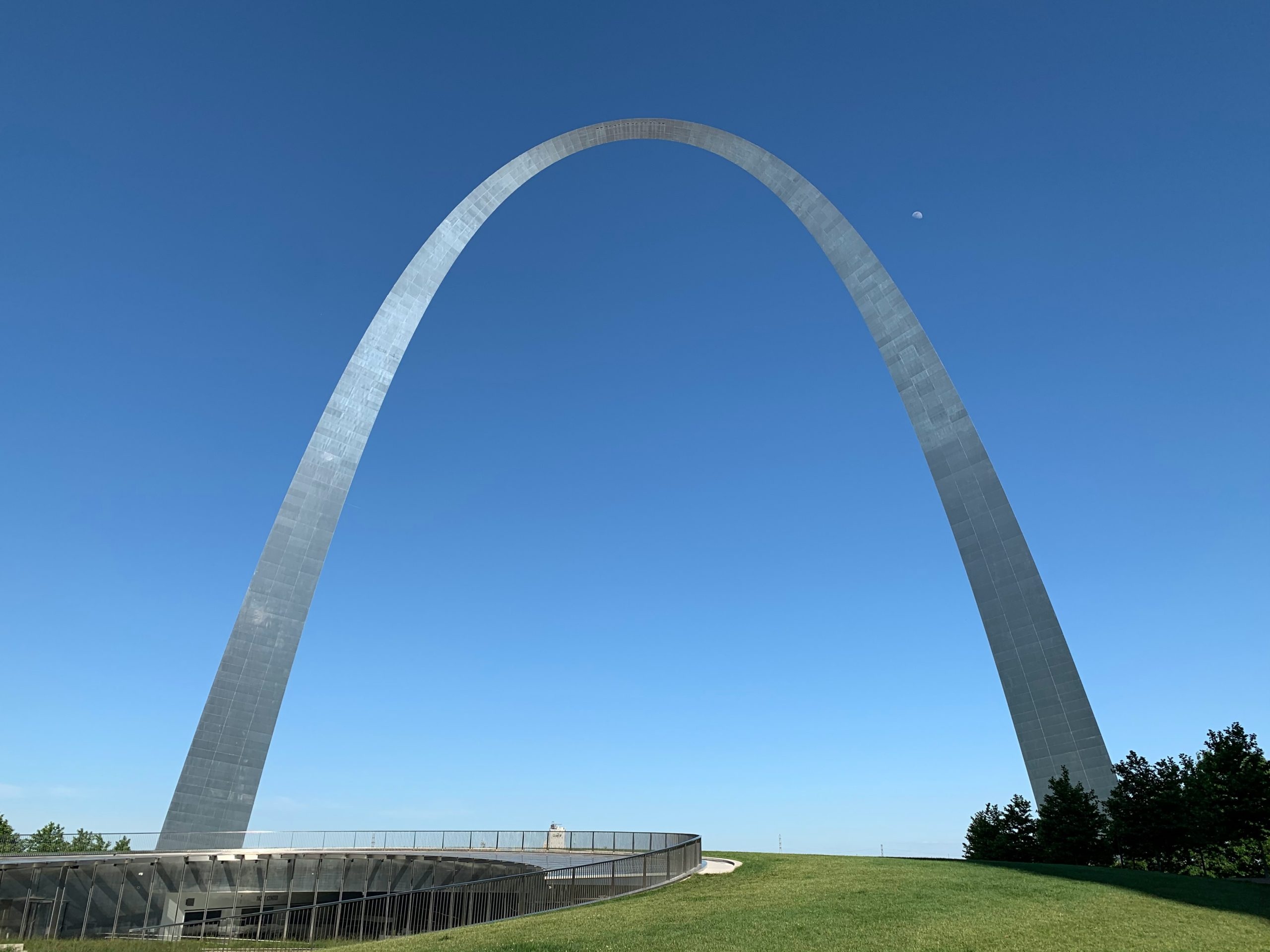 Gateway Arch, St. Louis, Travels, Picture perfect spot, Missouri traveler, 2560x1920 HD Desktop