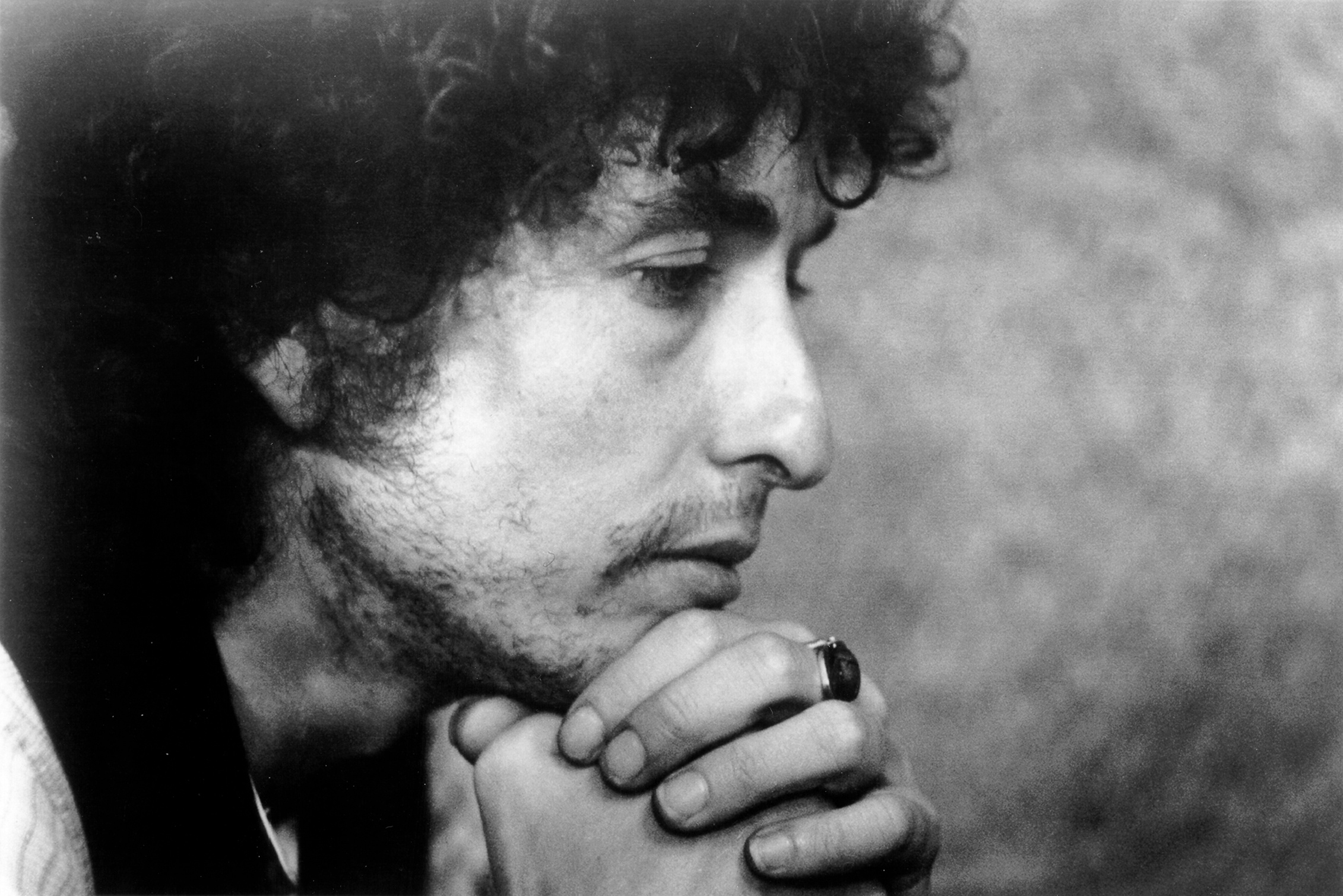 Bob Dylan: He was awarded the Nobel Prize for Literature in 2016. 2270x1510 HD Wallpaper.